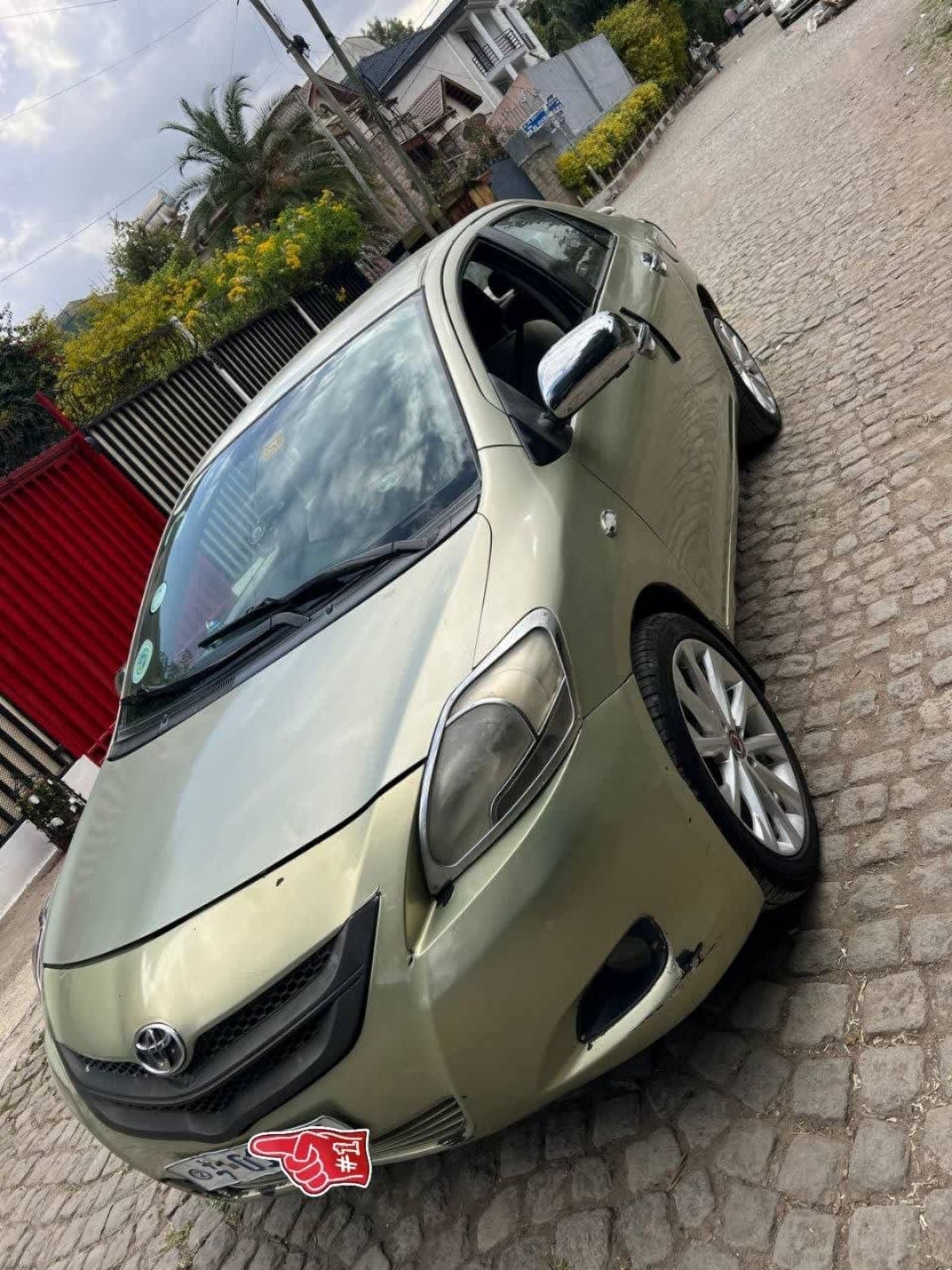 2008 Toyota Yaris Sedan — photo 5