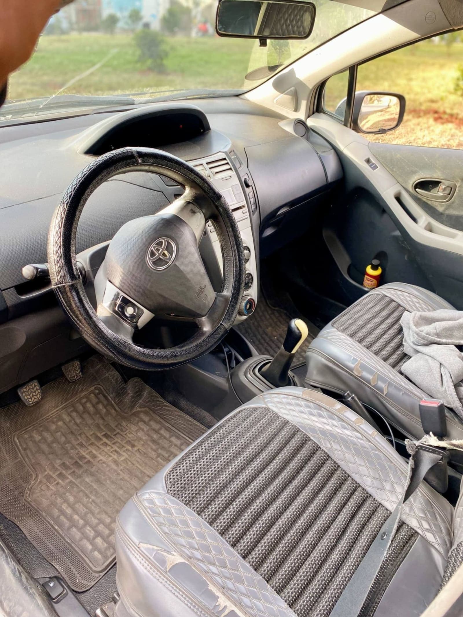 2007 Toyota Yaris Compact — photo 6