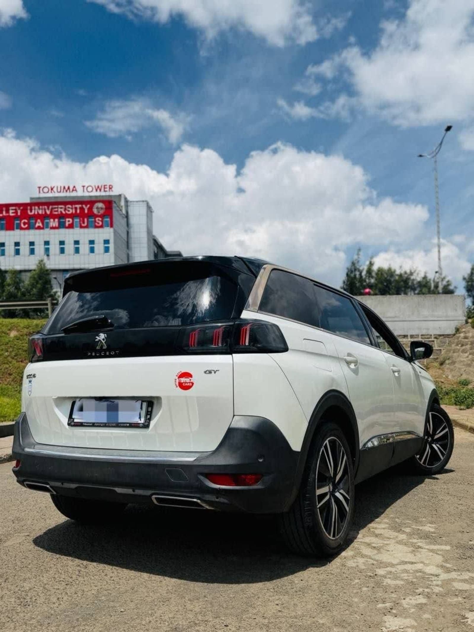 2021 Peugeot 5008 GT — photo 2