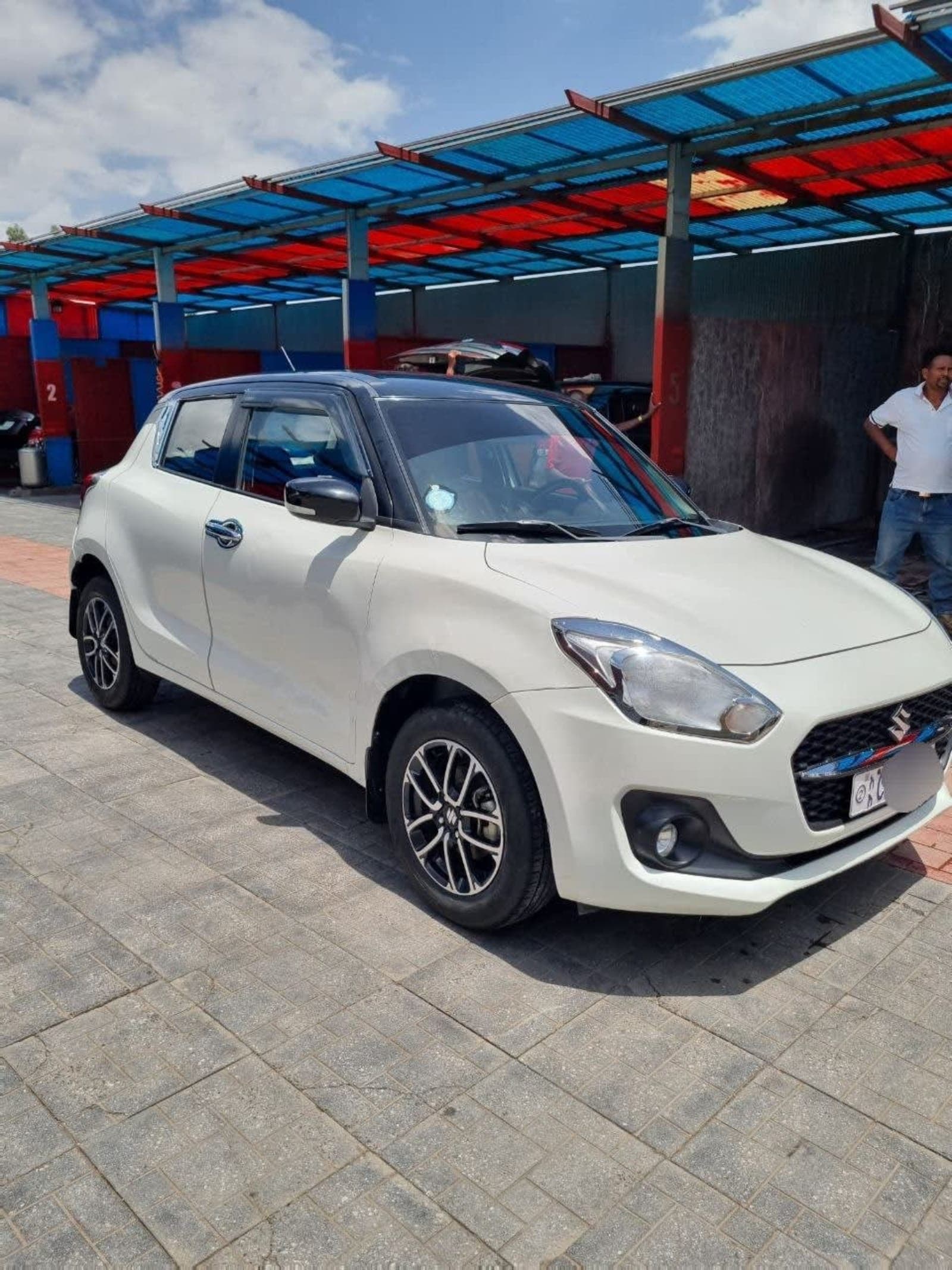 2022 Suzuki Swift — photo 1
