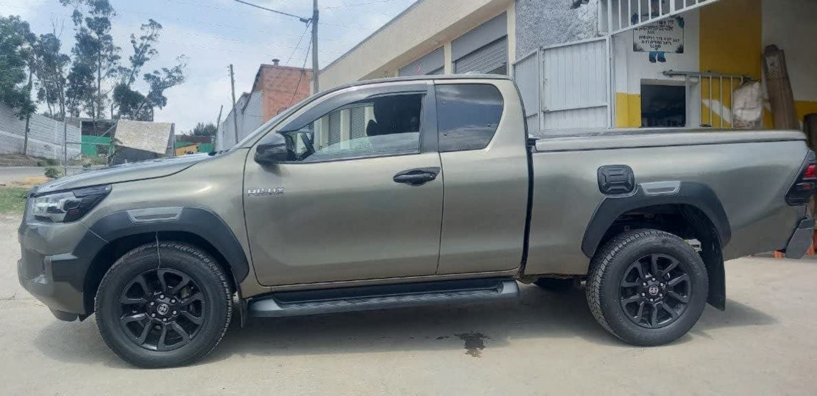 2022 Toyota Hilux Invisible Kin Cab — photo 4