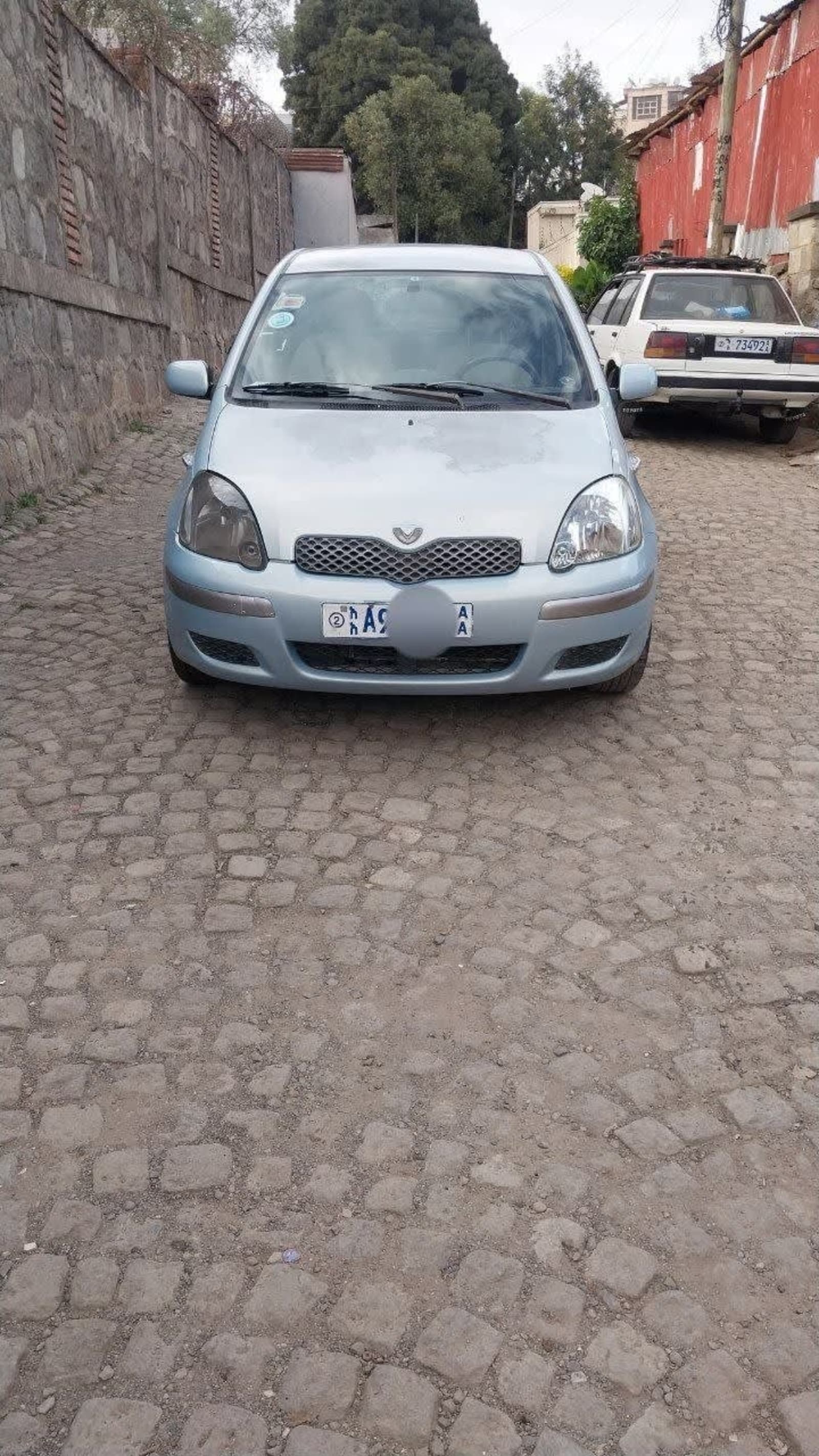 2004 Toyota Vitz — photo 2