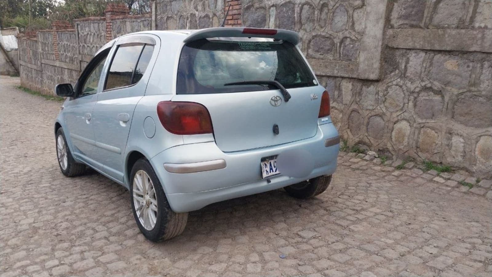 2004 Toyota Vitz — photo 5