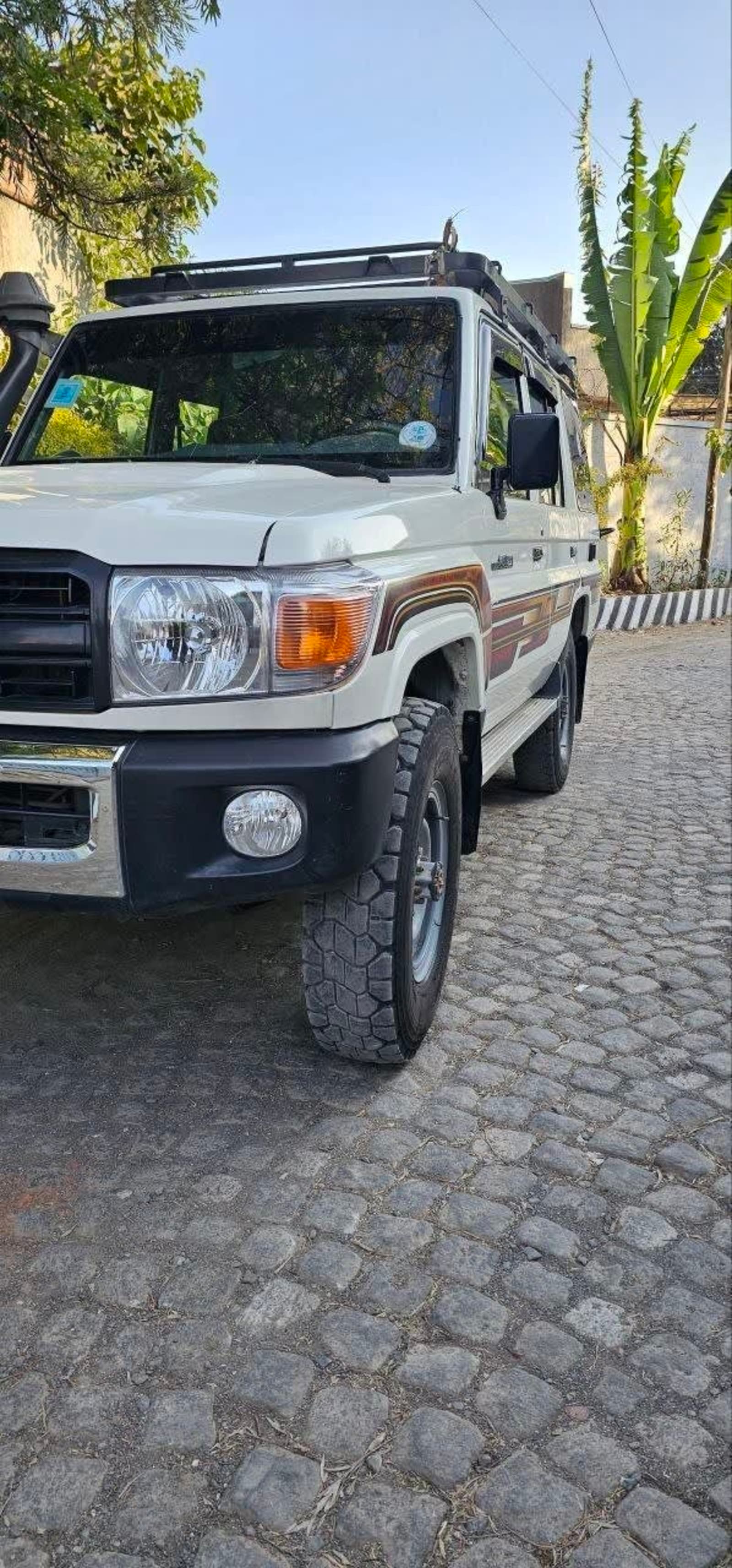 2014 Toyota LandCruiser Mark II — photo 3