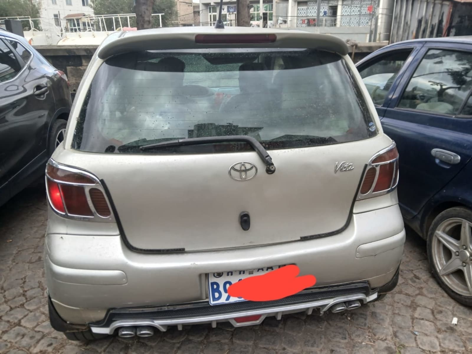 2004 Toyota Vitz