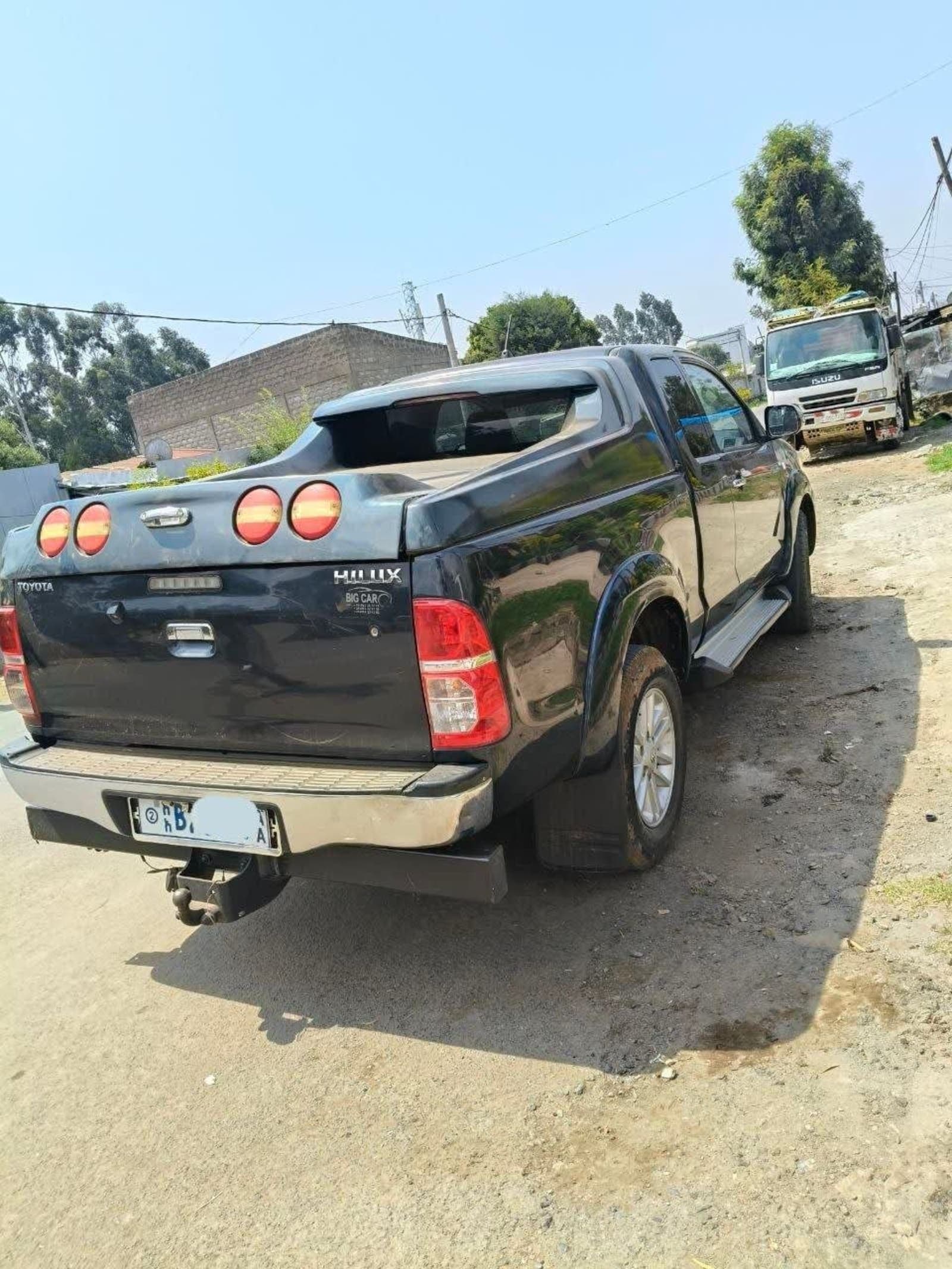 2015 Toyota Hilux Kin Cab โ photo 1