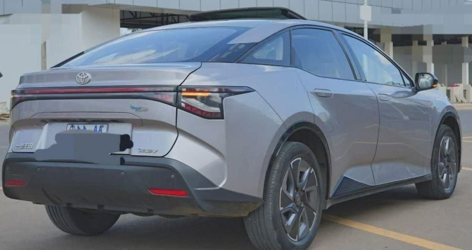 2024 Toyota BZ3 — photo 4