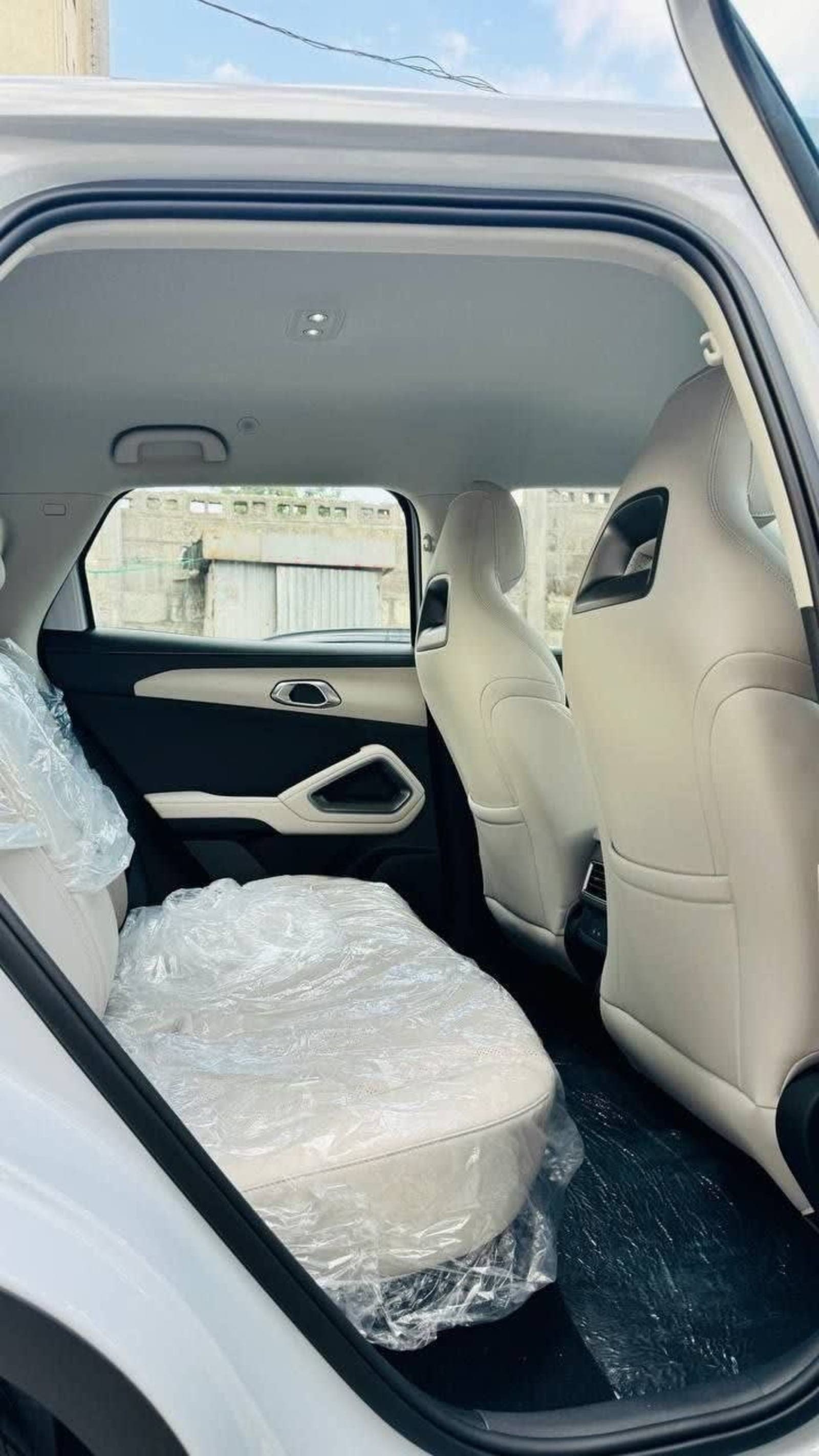 2025 BYD Yuan Up EV 401KM — photo 5