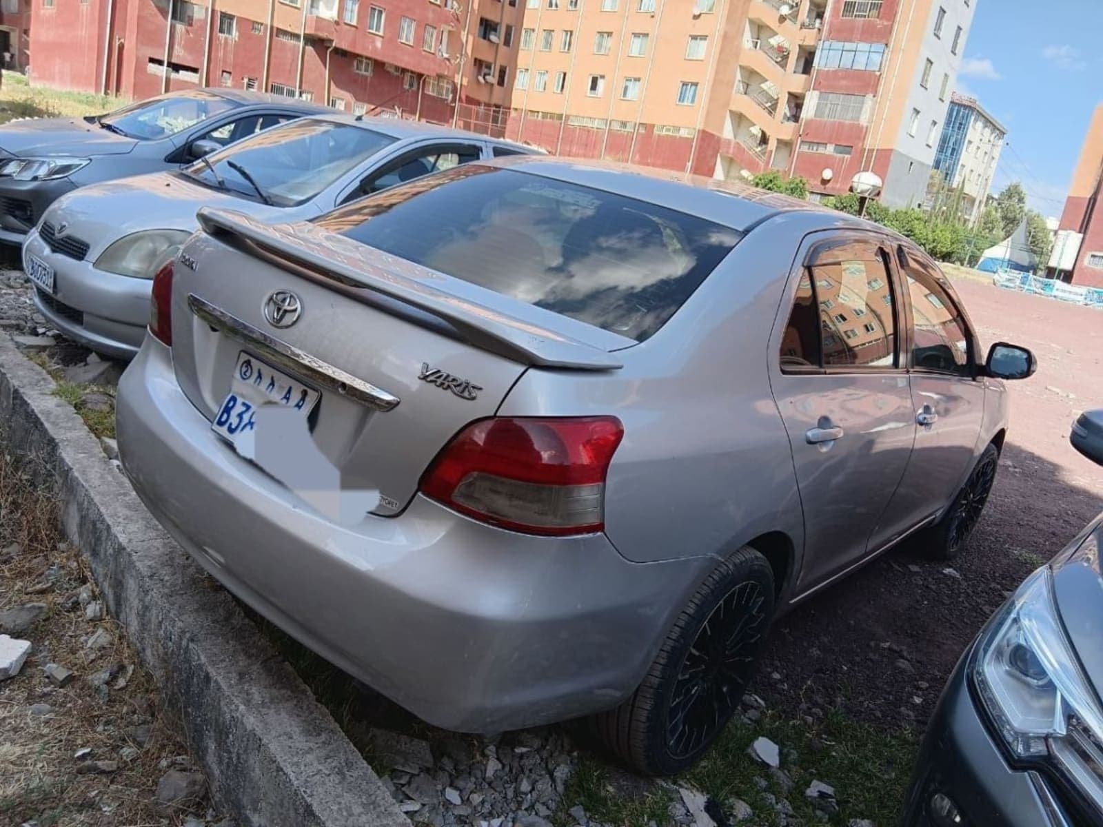 2010 Toyota Yaris Belta — photo 5