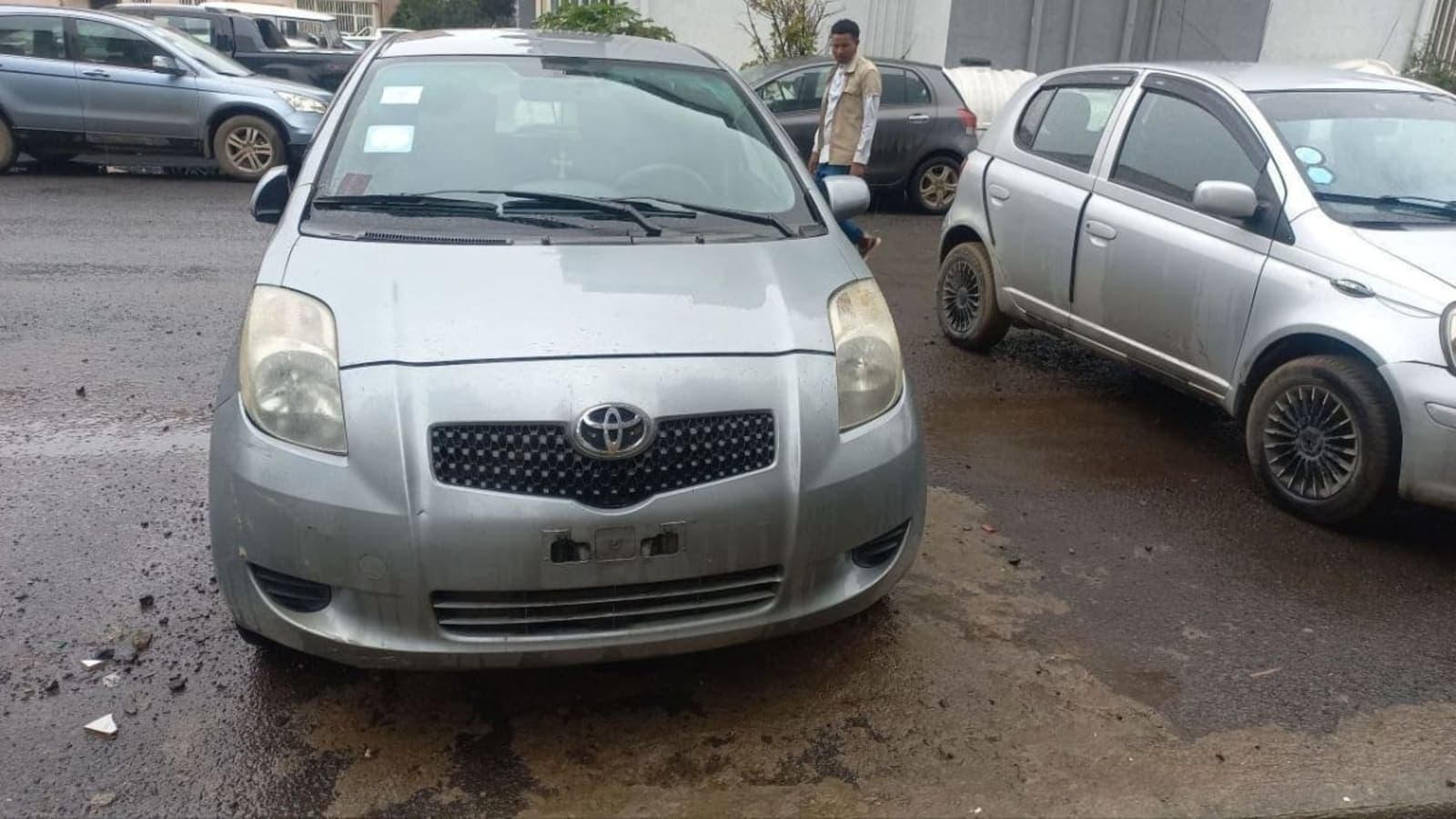 2007 Toyota Yaris Compact — photo 1
