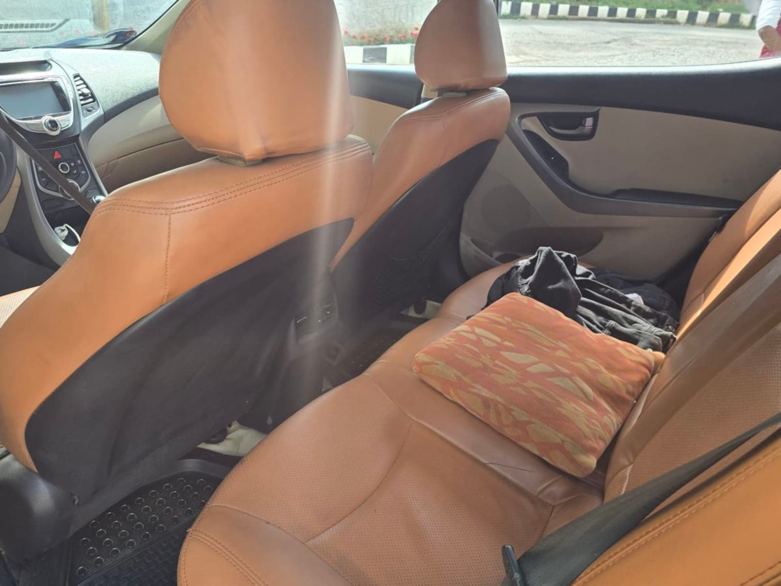 2014 Hyundai Elantra — photo 3