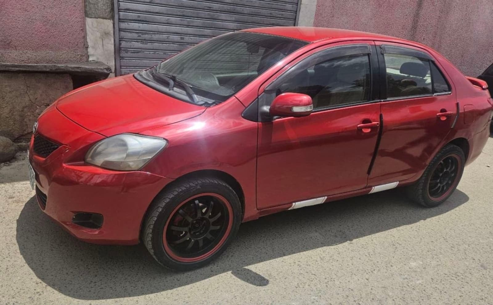 2010 Toyota Yaris Belta — photo 7