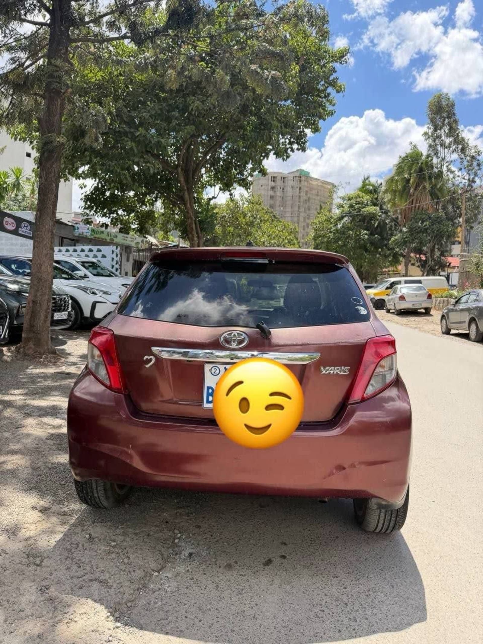 2011 Toyota Yaris Compact — photo 1