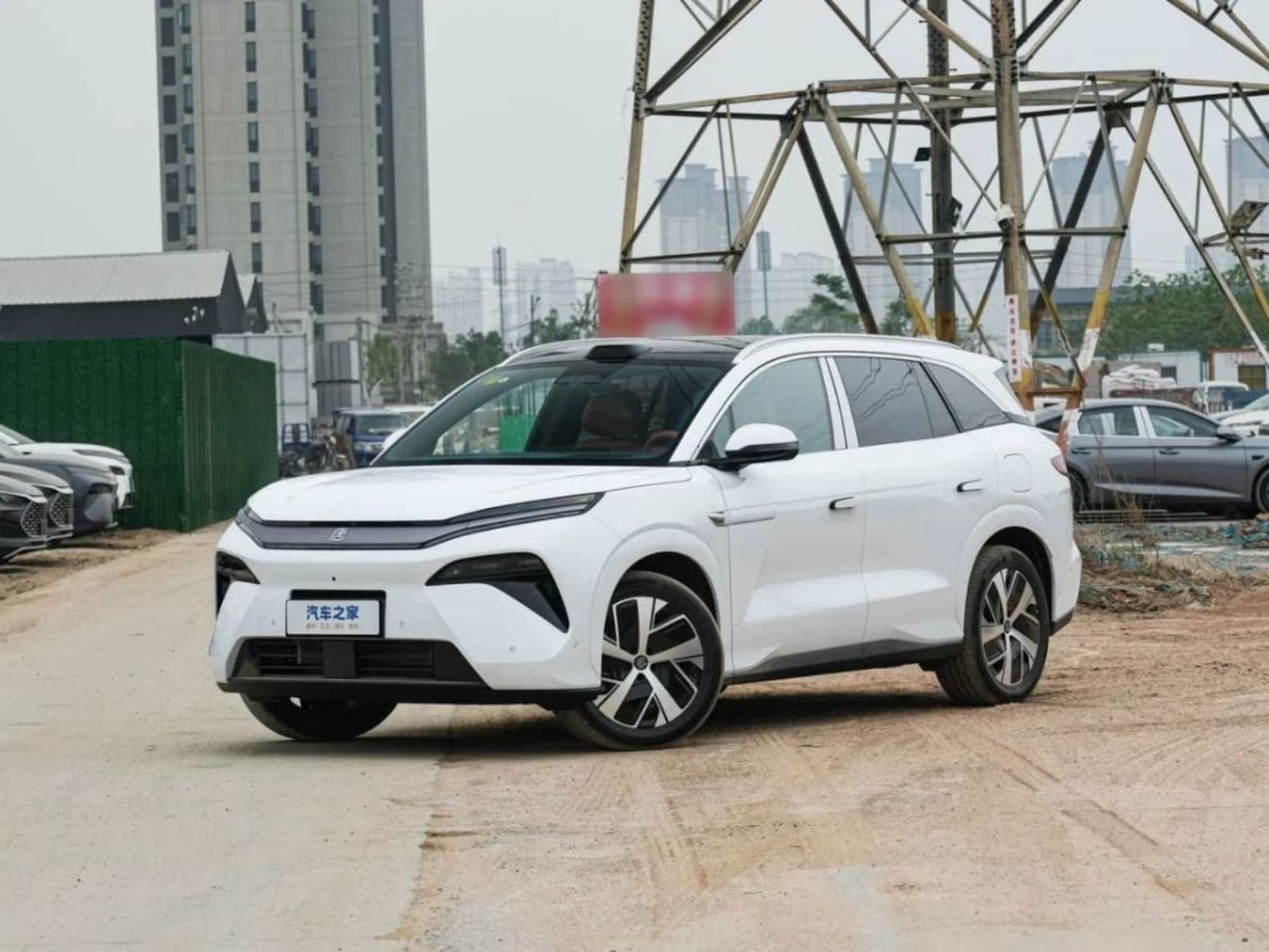 2025 BYD Tang L EV RWD Flagship Edition — photo 1
