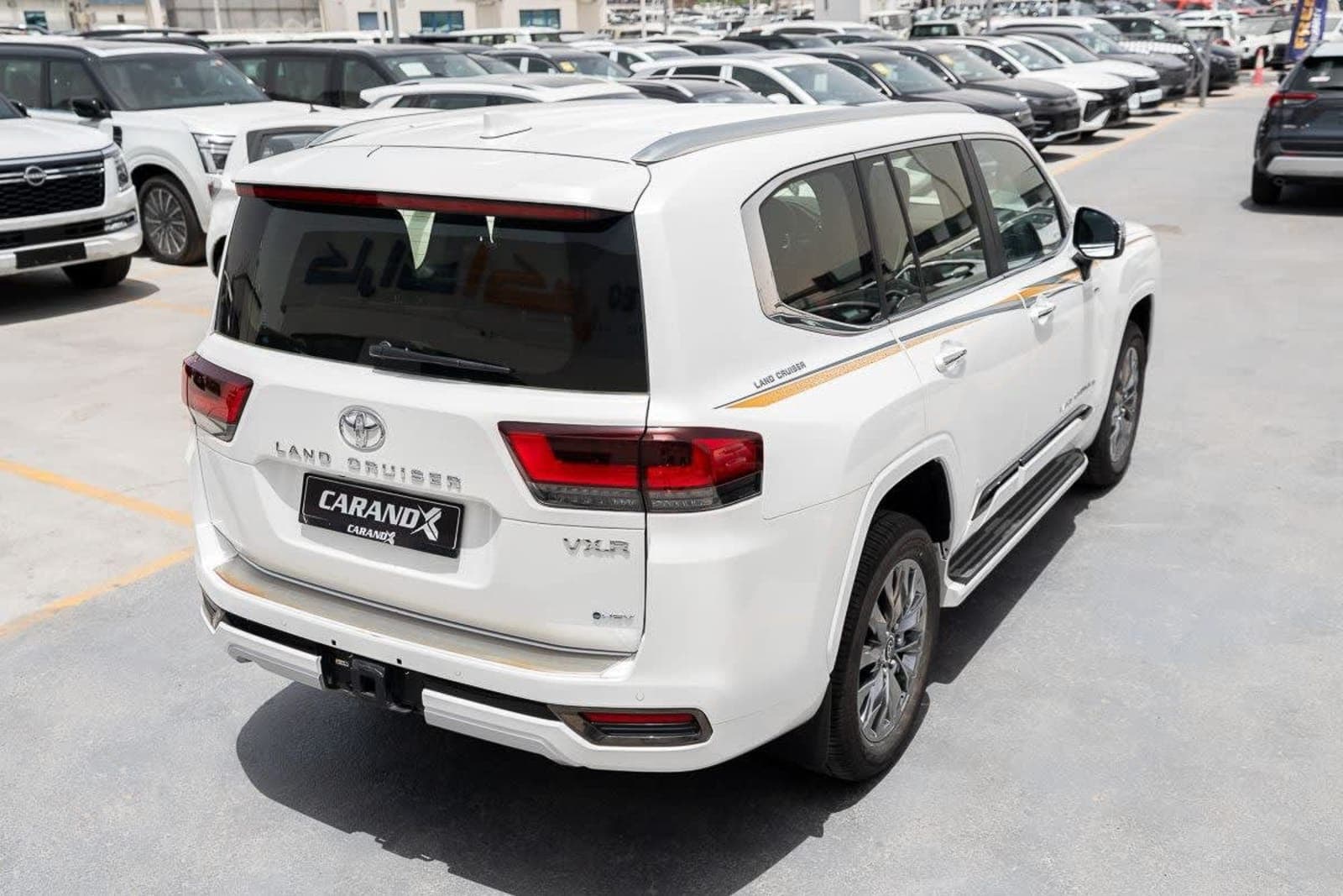2025 Toyota Land Cruiser 300 VX.R Hybrid — photo 3
