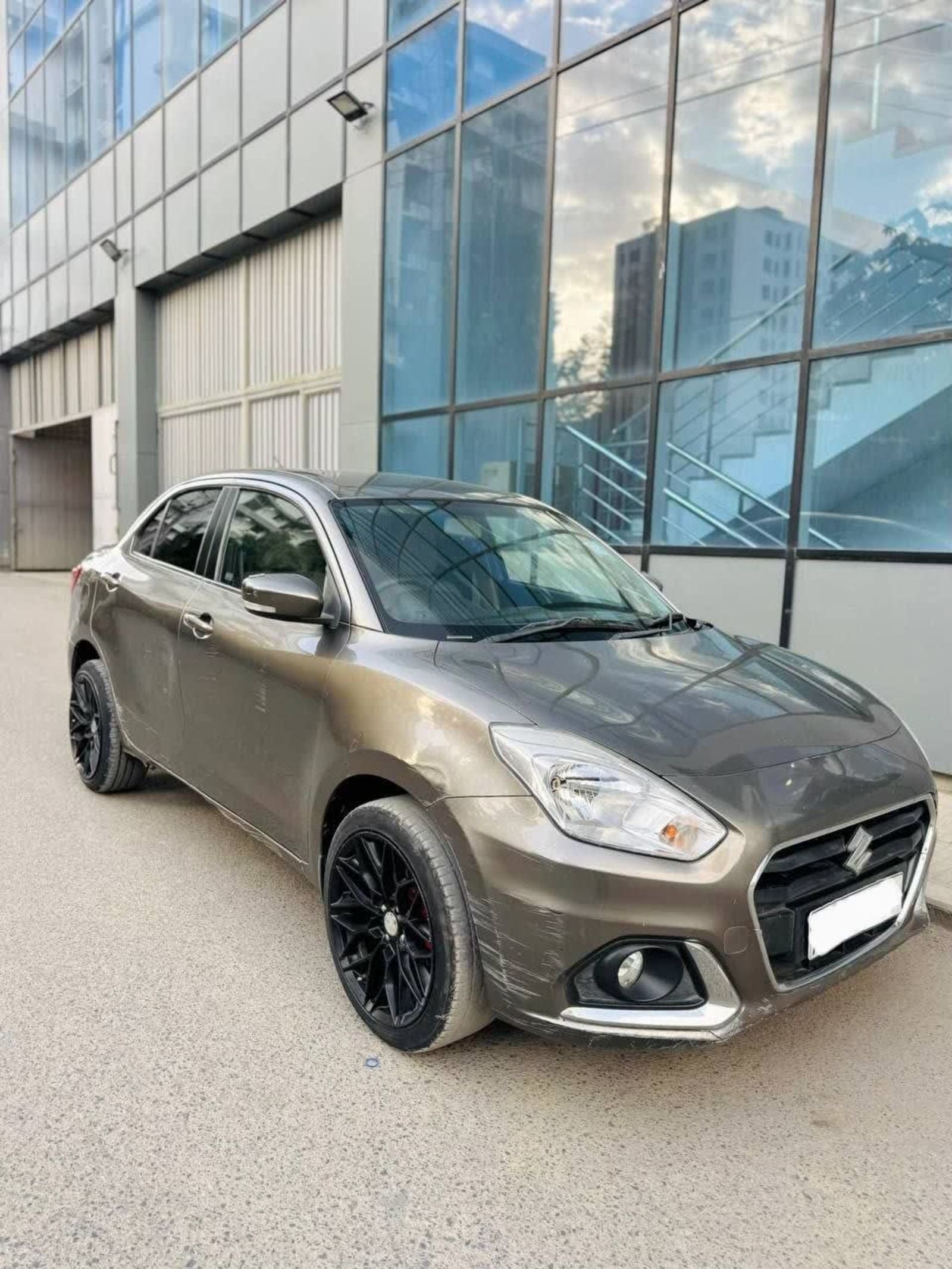 2021 Suzuki Dzire — photo 2
