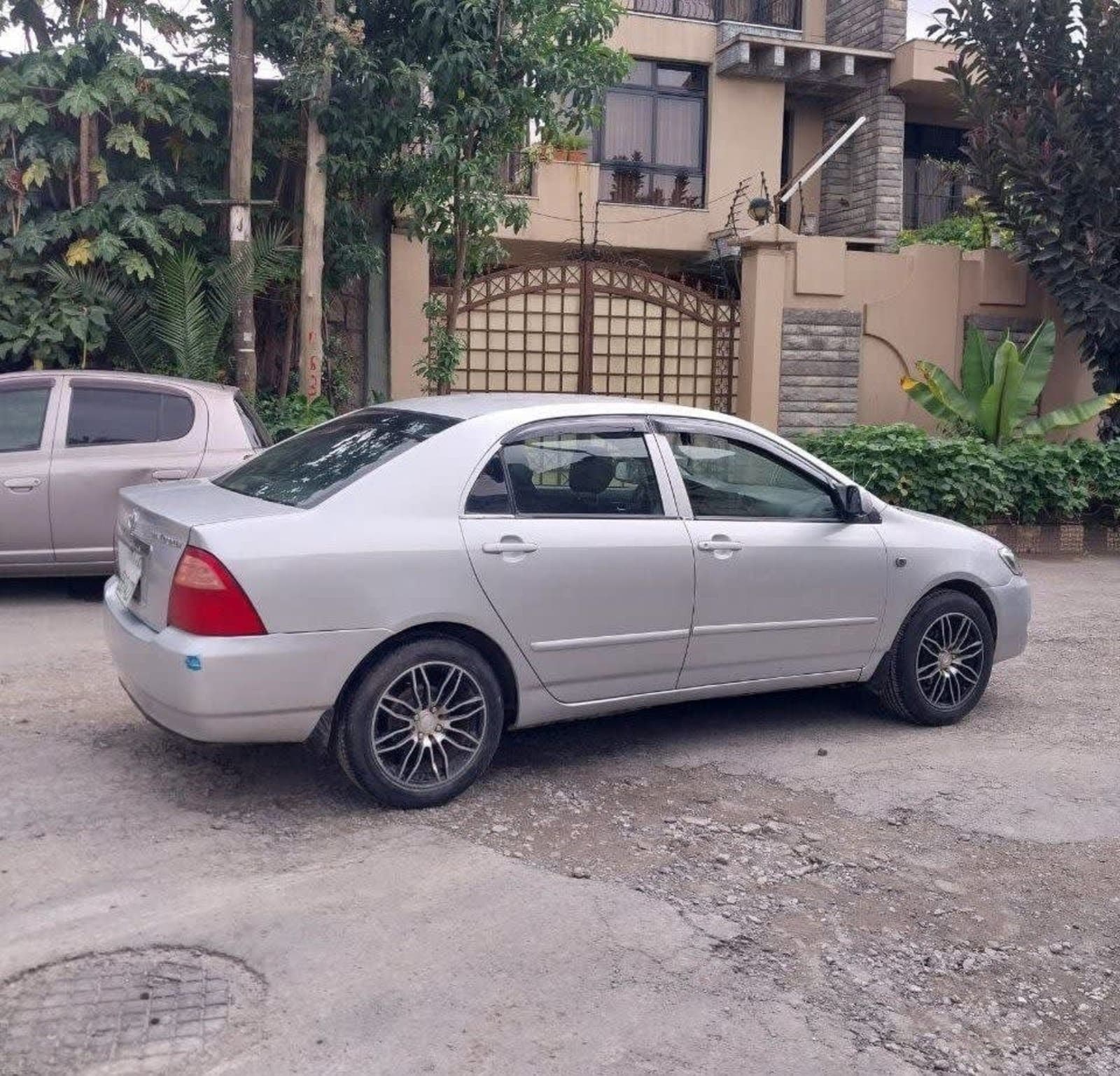 2004 TOYOTA COROLLA — photo 2