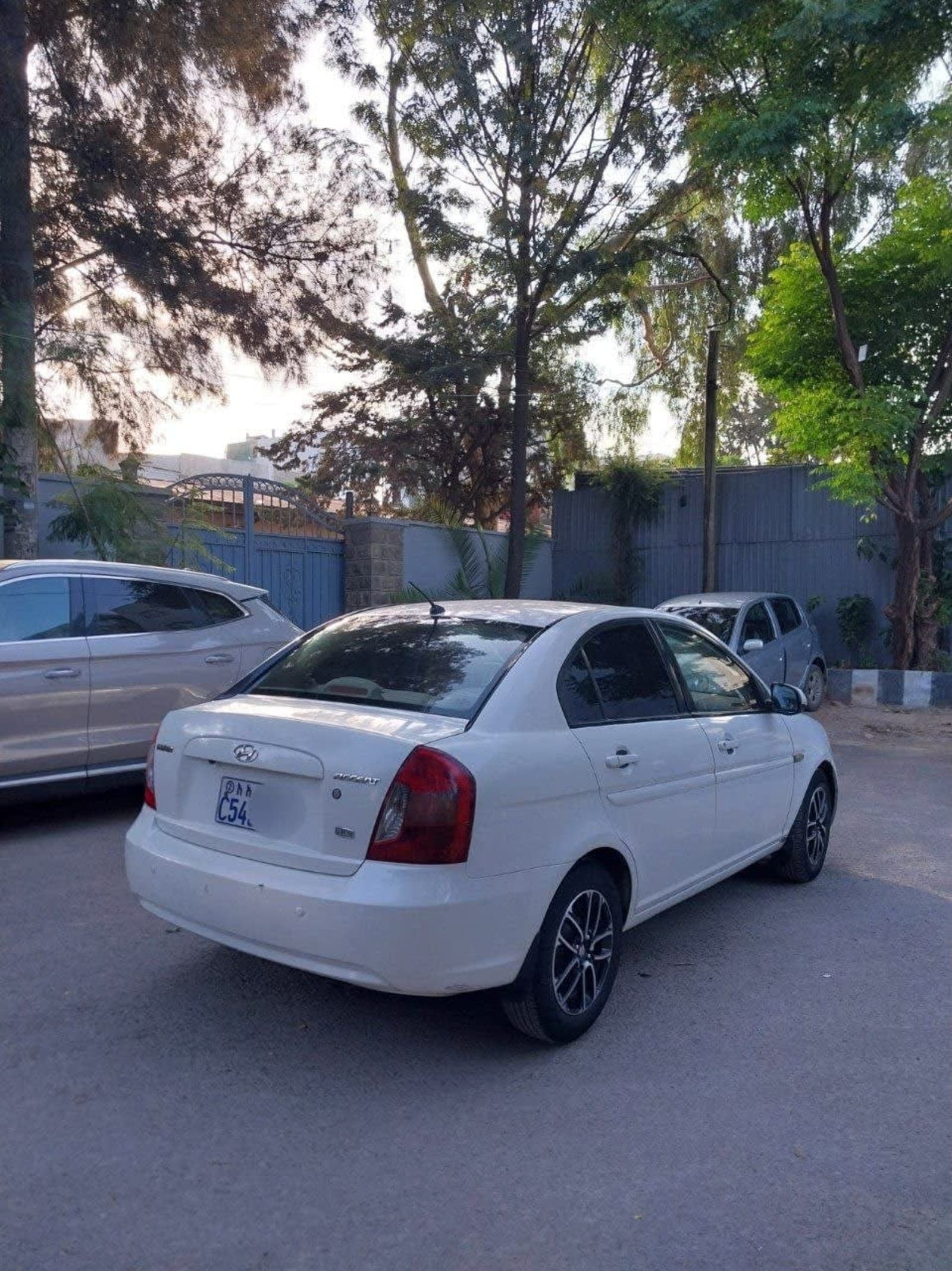 2010 Hyundai Accent — photo 4