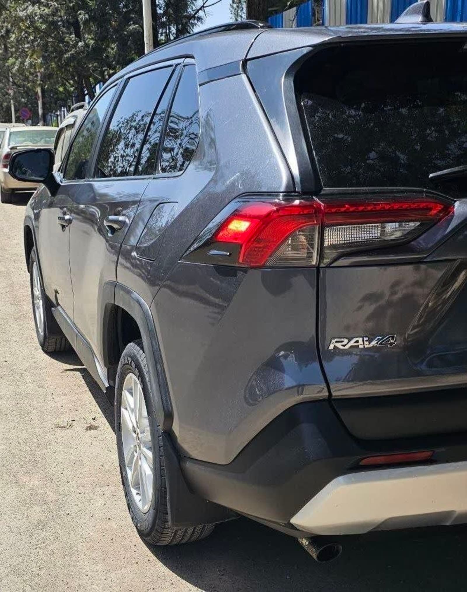 2020 Toyota Rav4 — photo 5