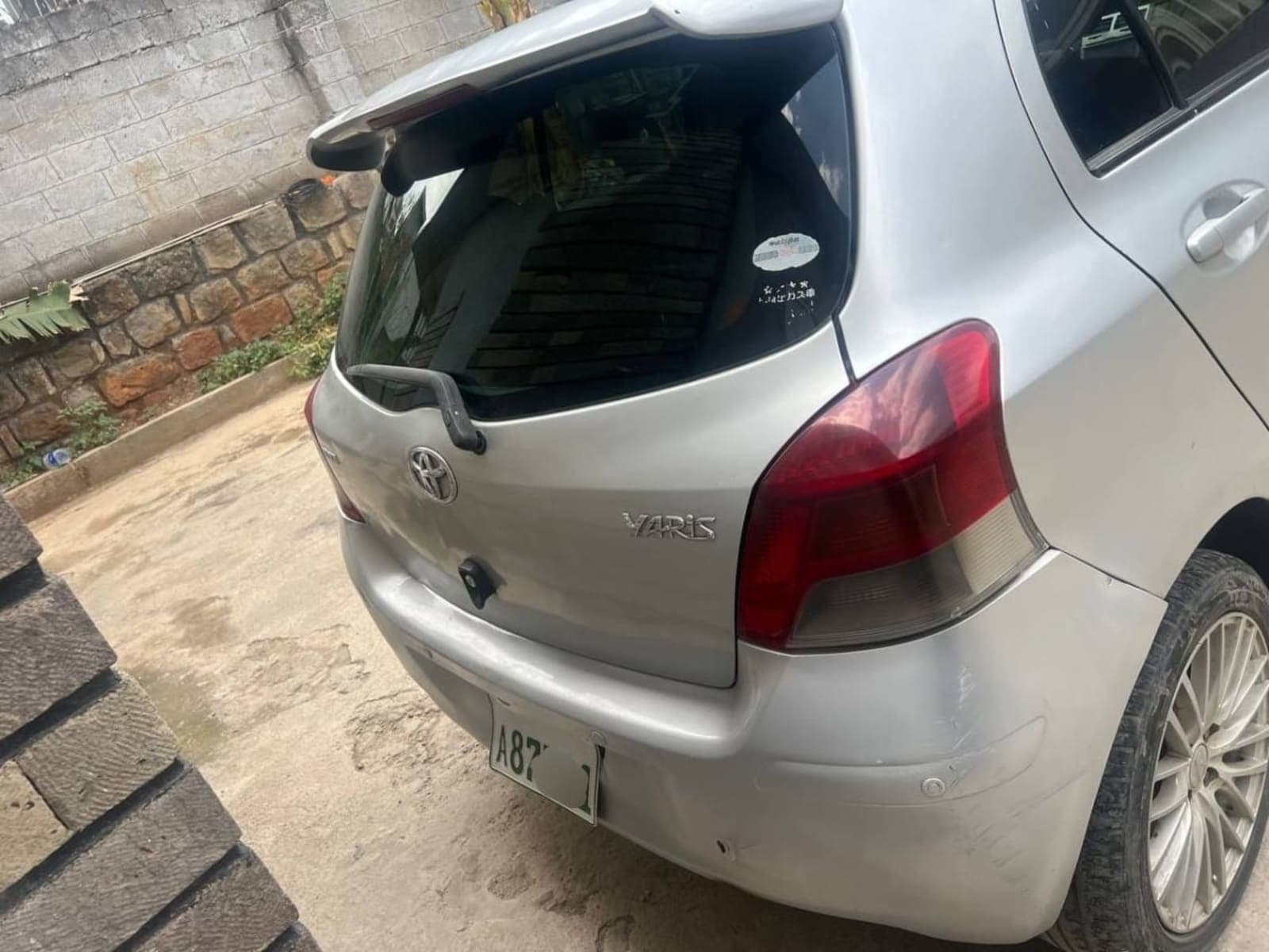 2009 Toyota Yaris — photo 4