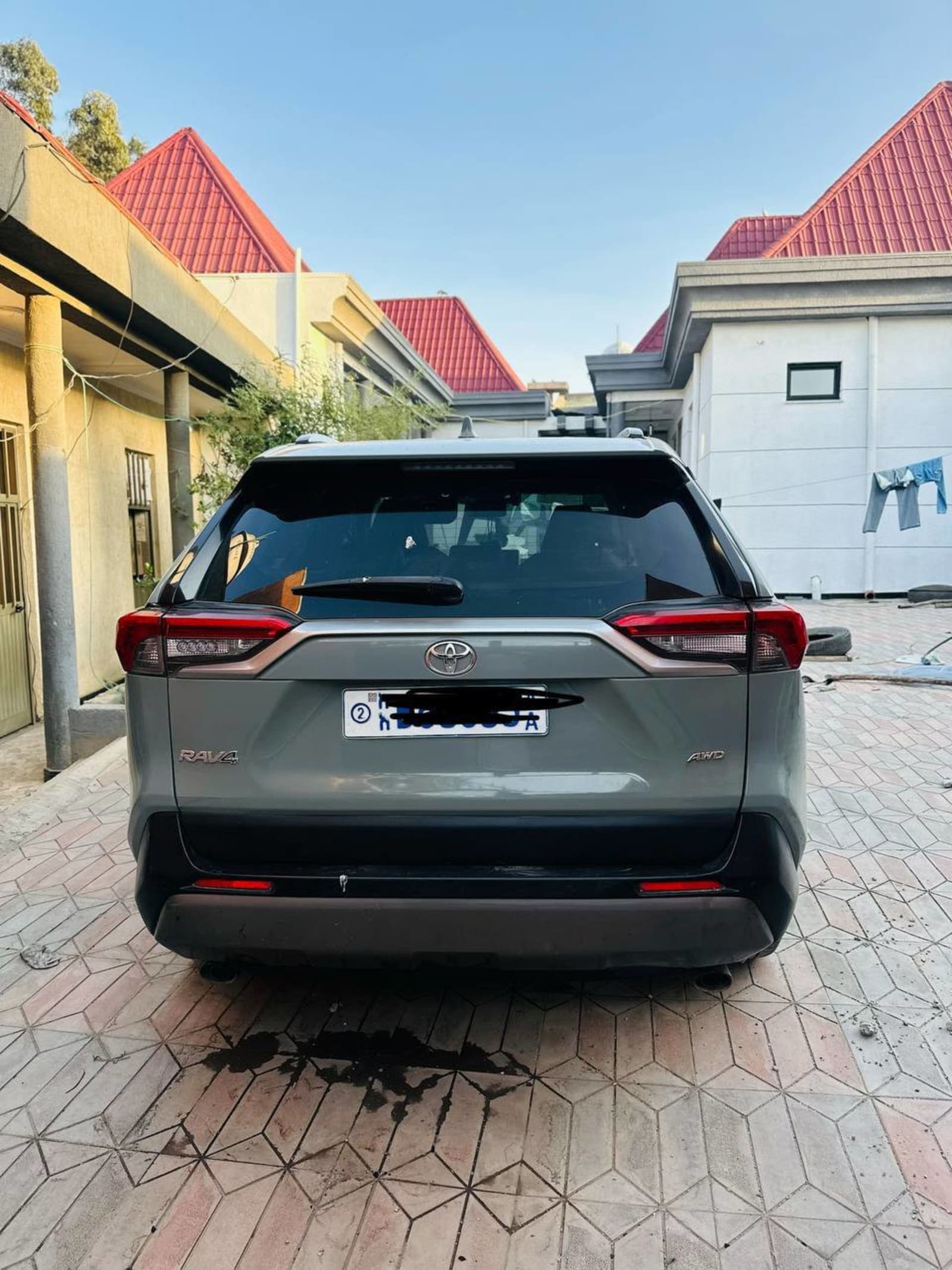 2020 Toyota Rav4 — photo 2