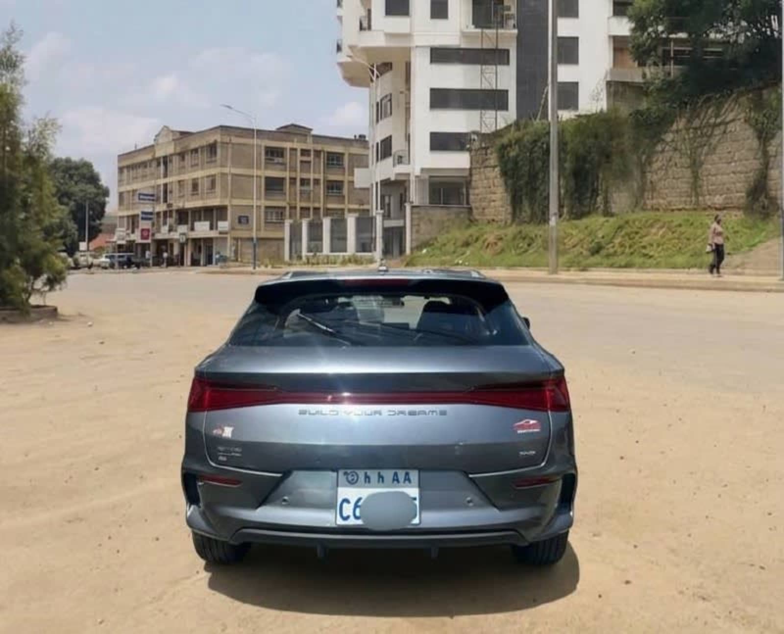 2025 BYD E2 — photo 1