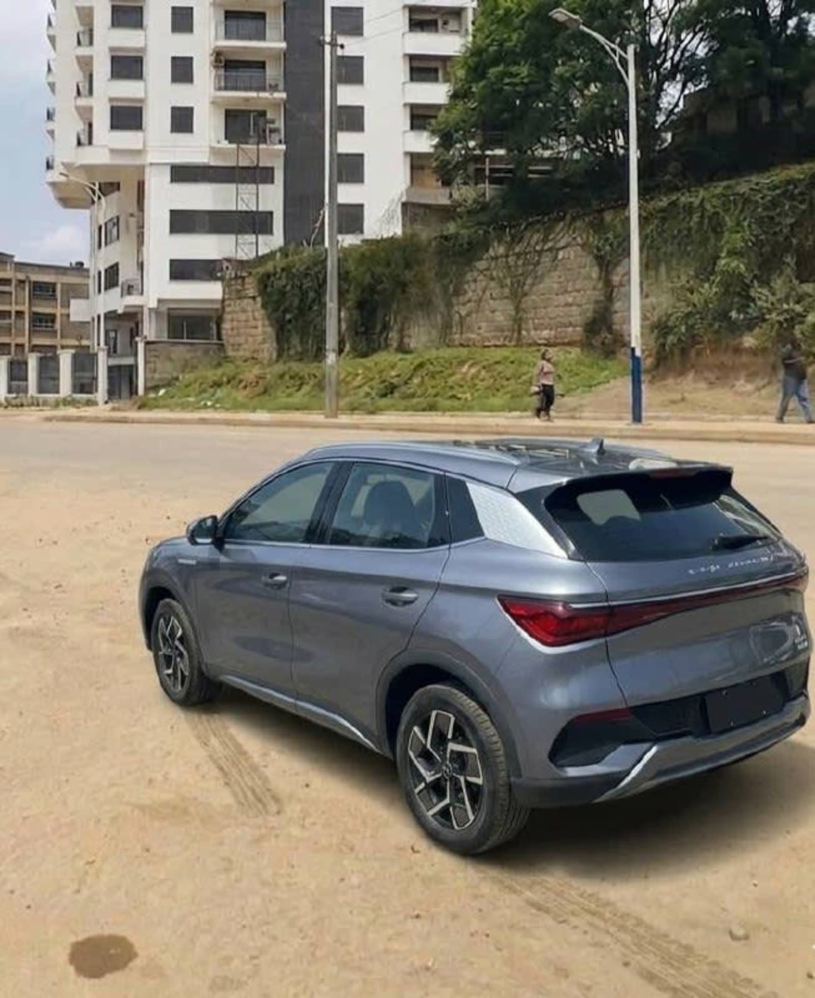 2025 BYD E2 — photo 4
