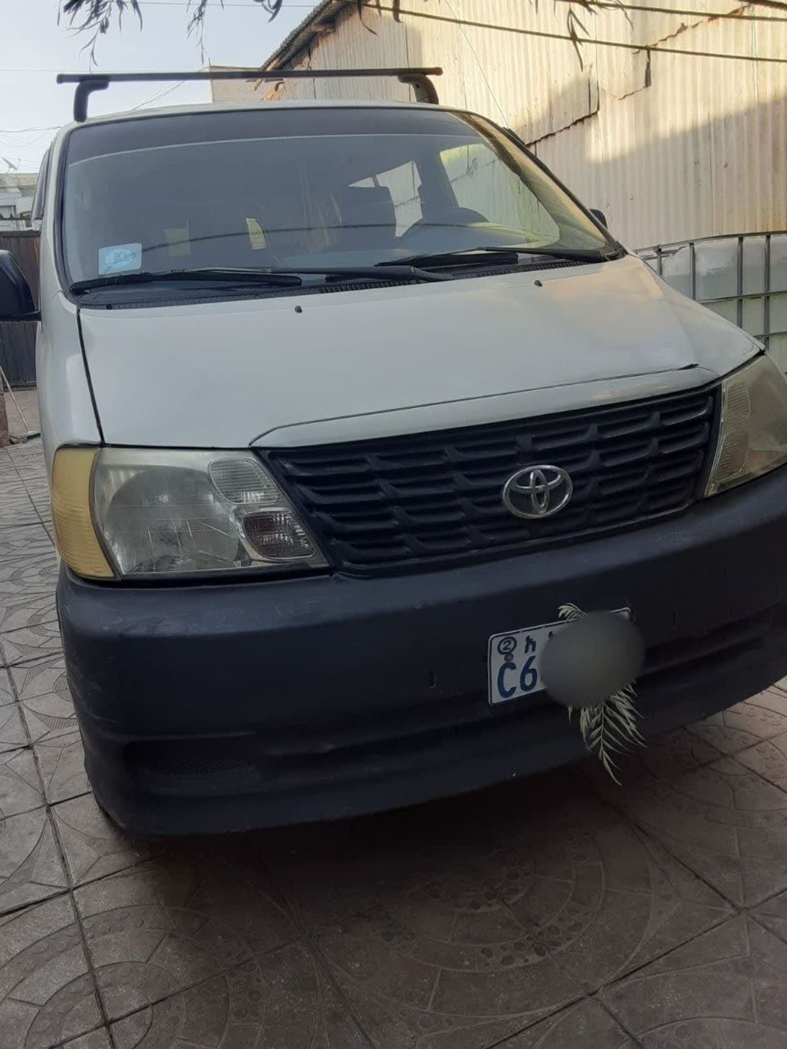 2007 Toyota Dolfin shark D4-D — photo 1