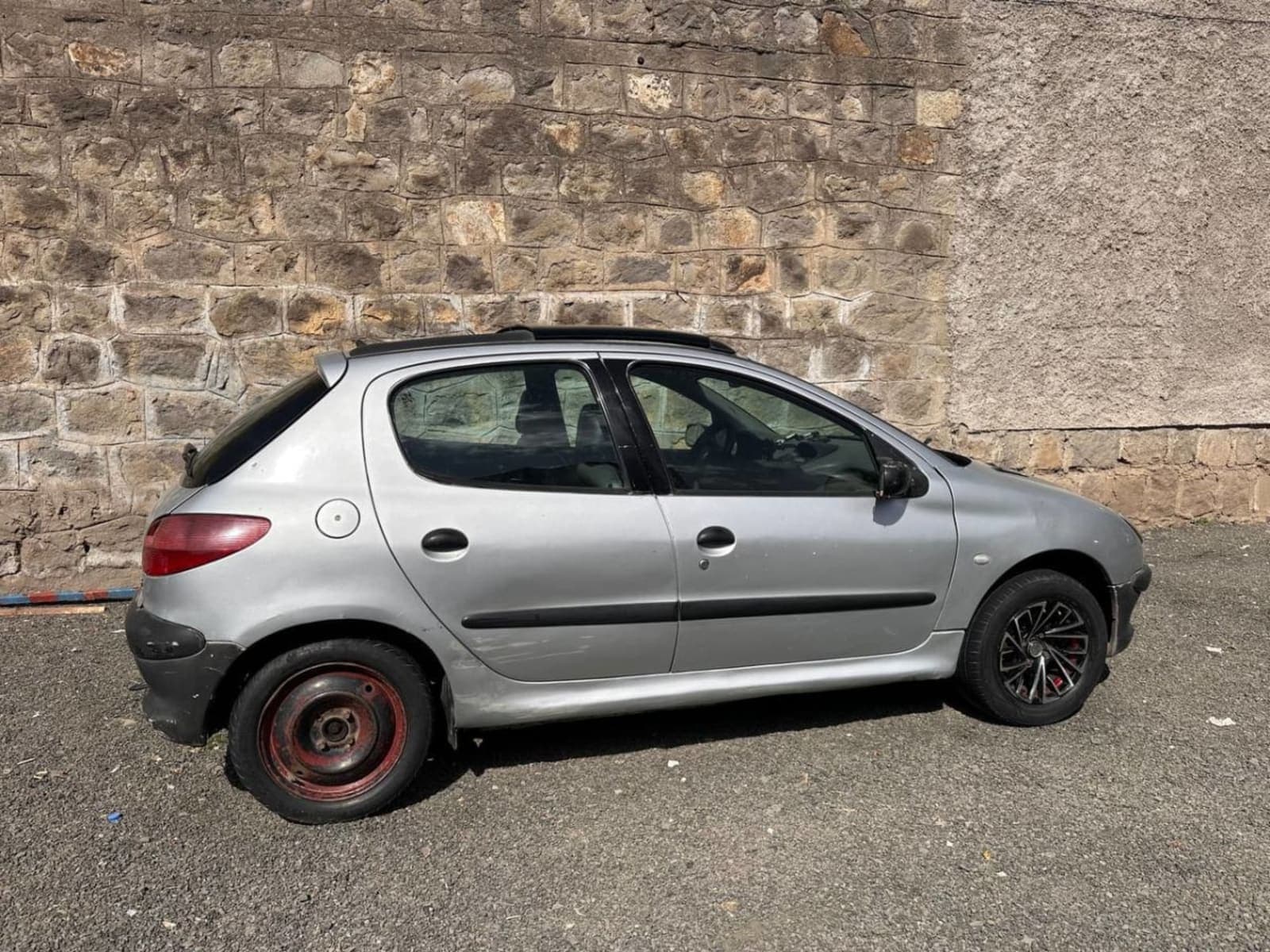 2004 Peugeot 206 — photo 1