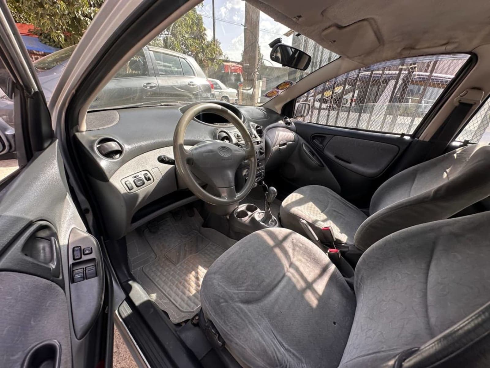 2001 Toyota Vitz Yaris — photo 5