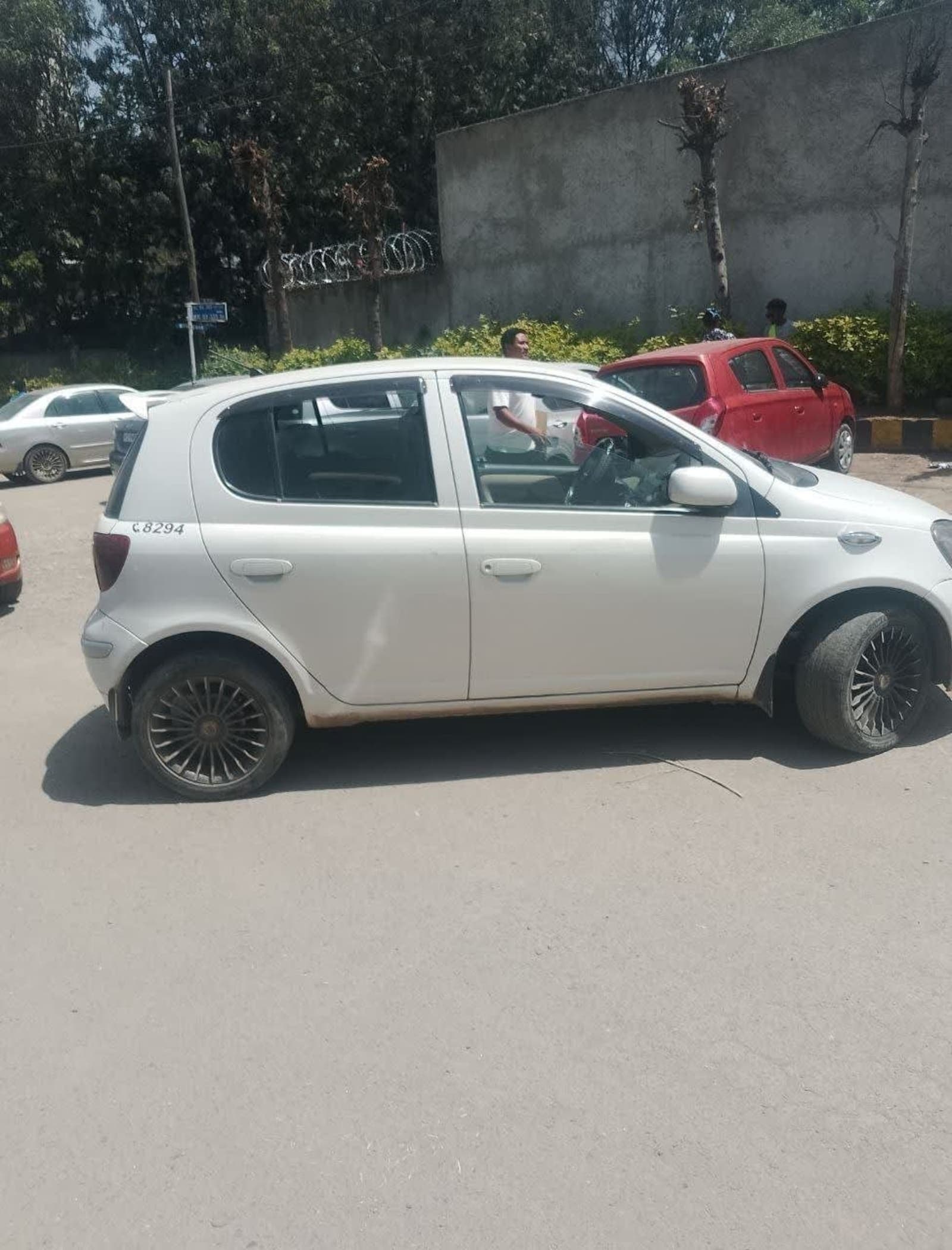 2004 Toyota Vitz — photo 3