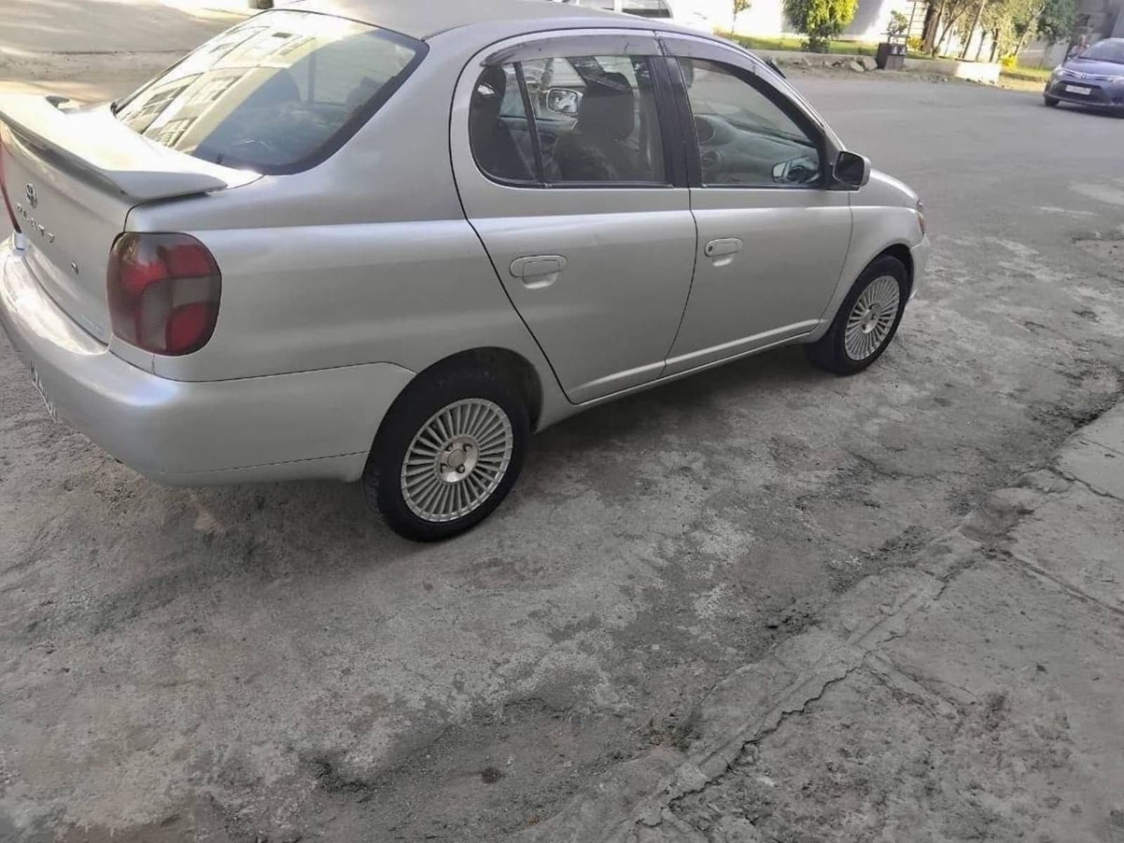 2001 Toyota Paltz — photo 3