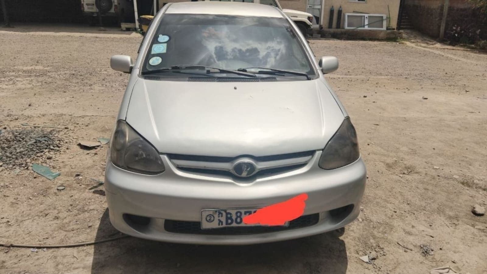 2004 Toyota Platz — photo 5