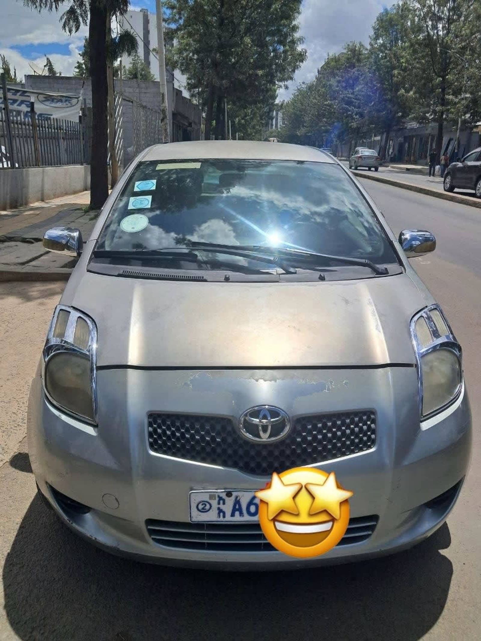 2006 Toyota Yaris Compact — photo 1
