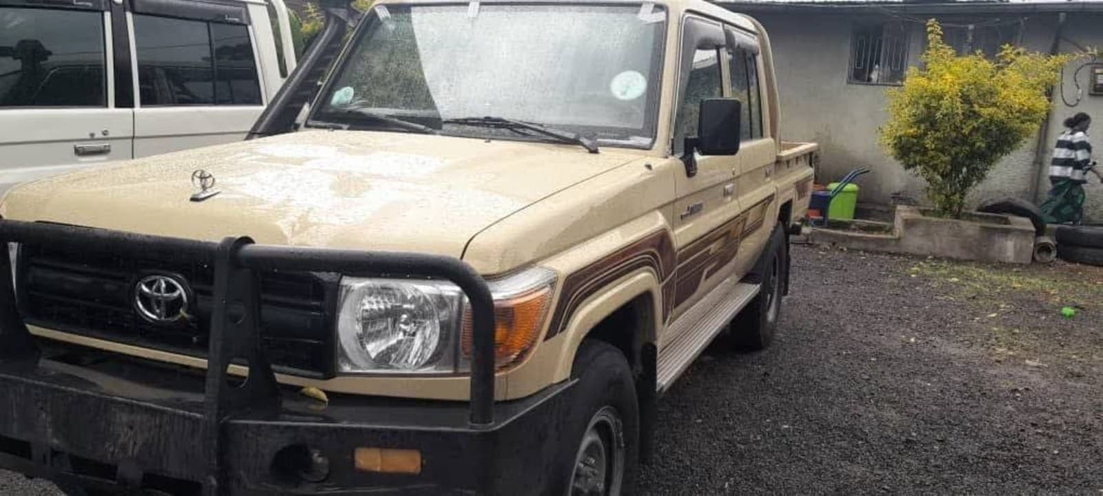2021 Toyota Landcruiser double — photo 2