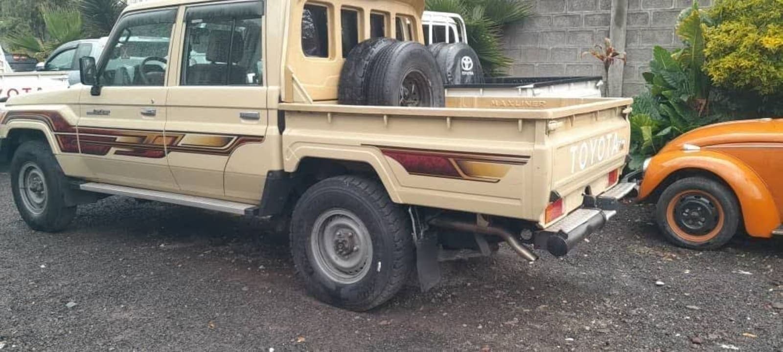 2021 Toyota Landcruiser double — photo 3