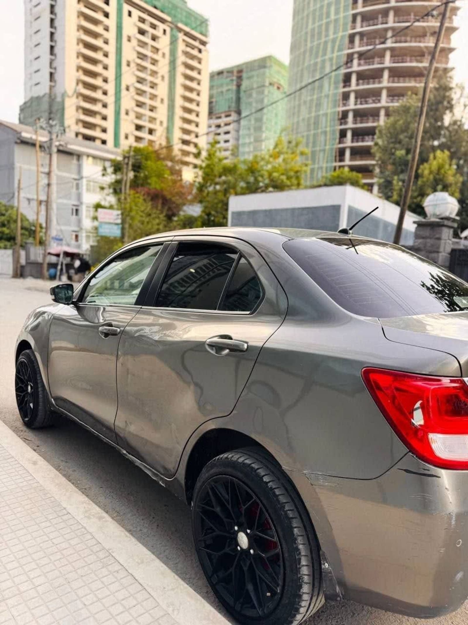 2021 Suzuki Dzire — photo 2