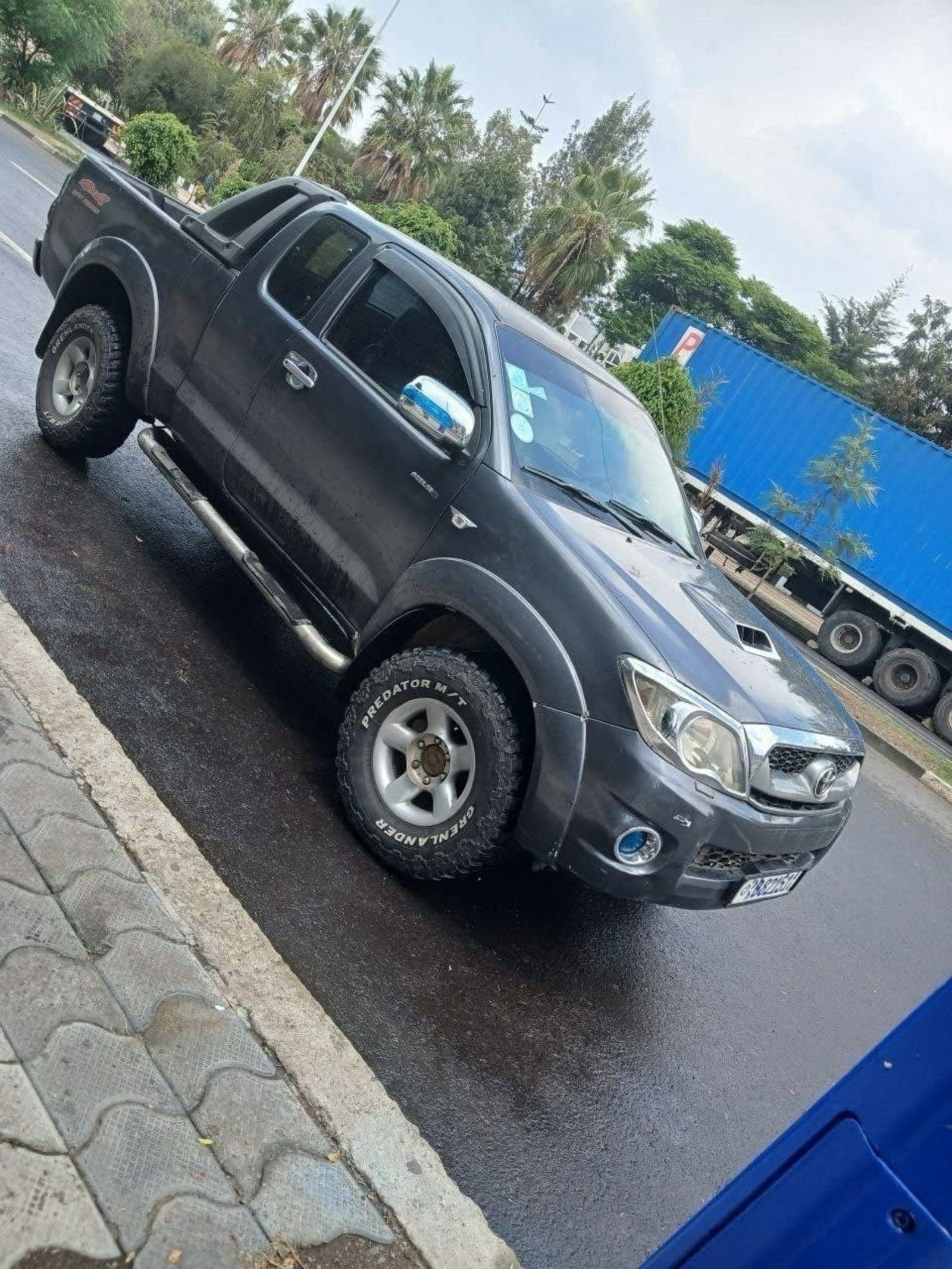 2011 Toyota Hilux X cab — photo 3