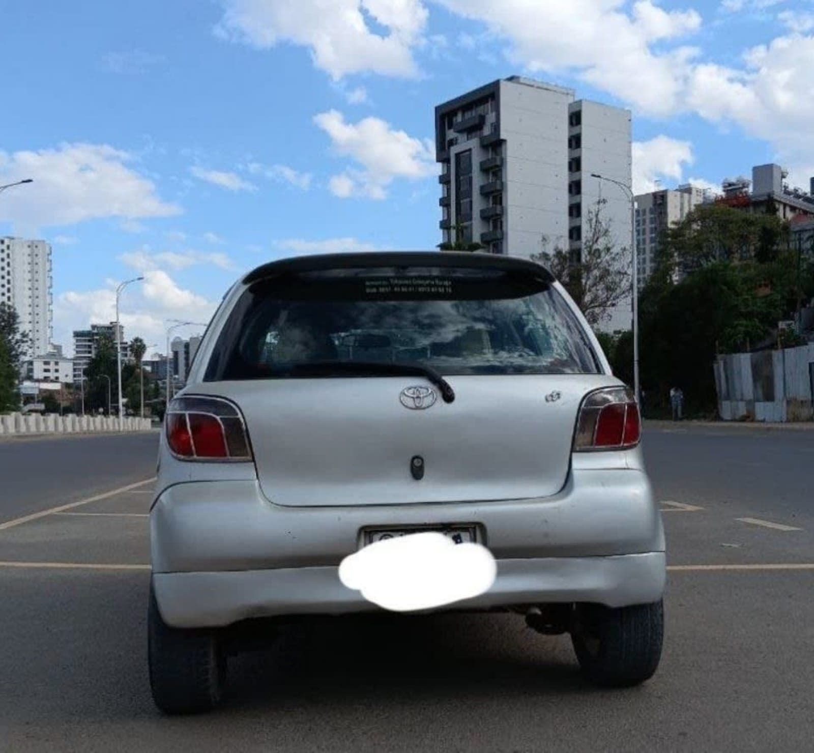 2005 Toyota Vitz — photo 6