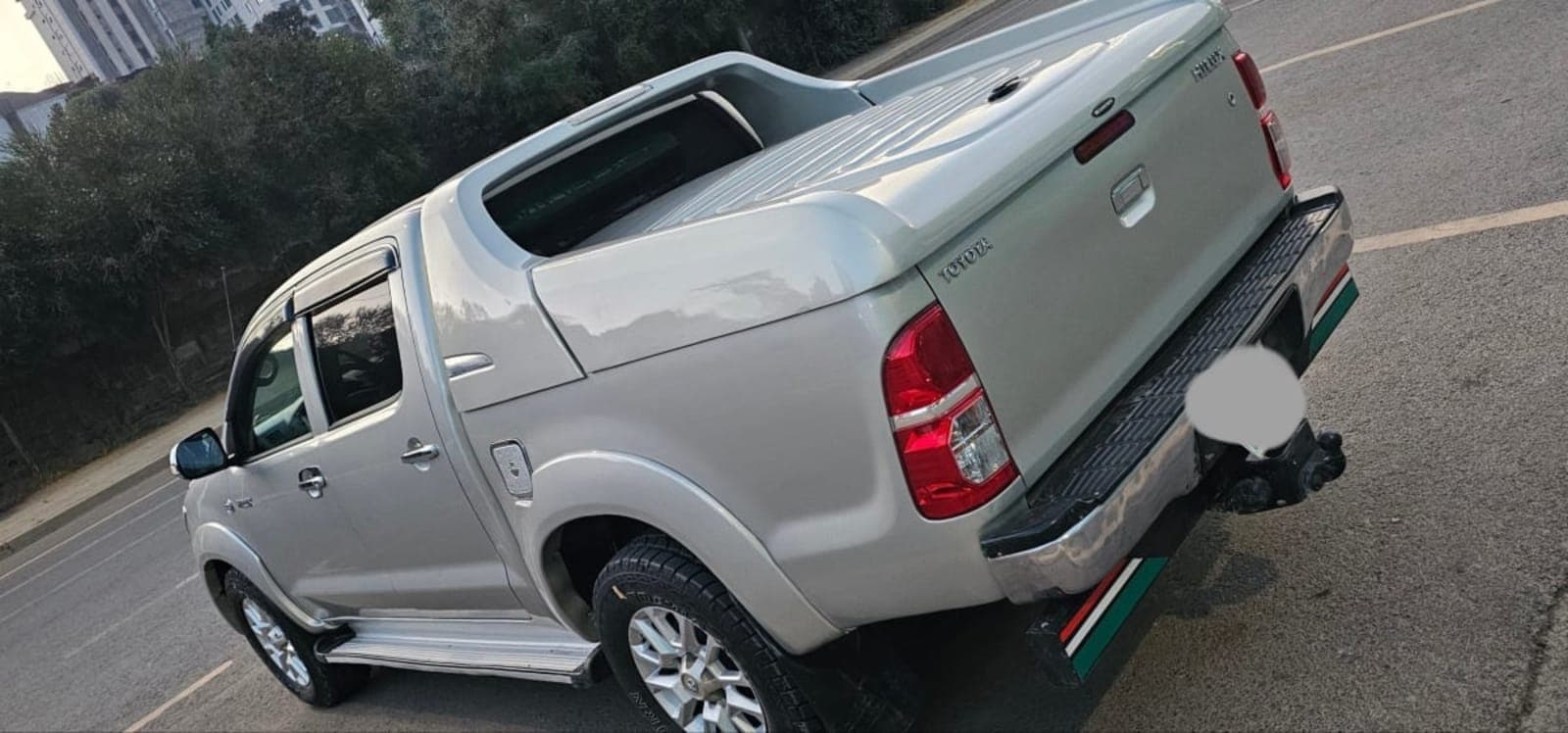 2011 Toyota Hilux Double Cab — photo 3