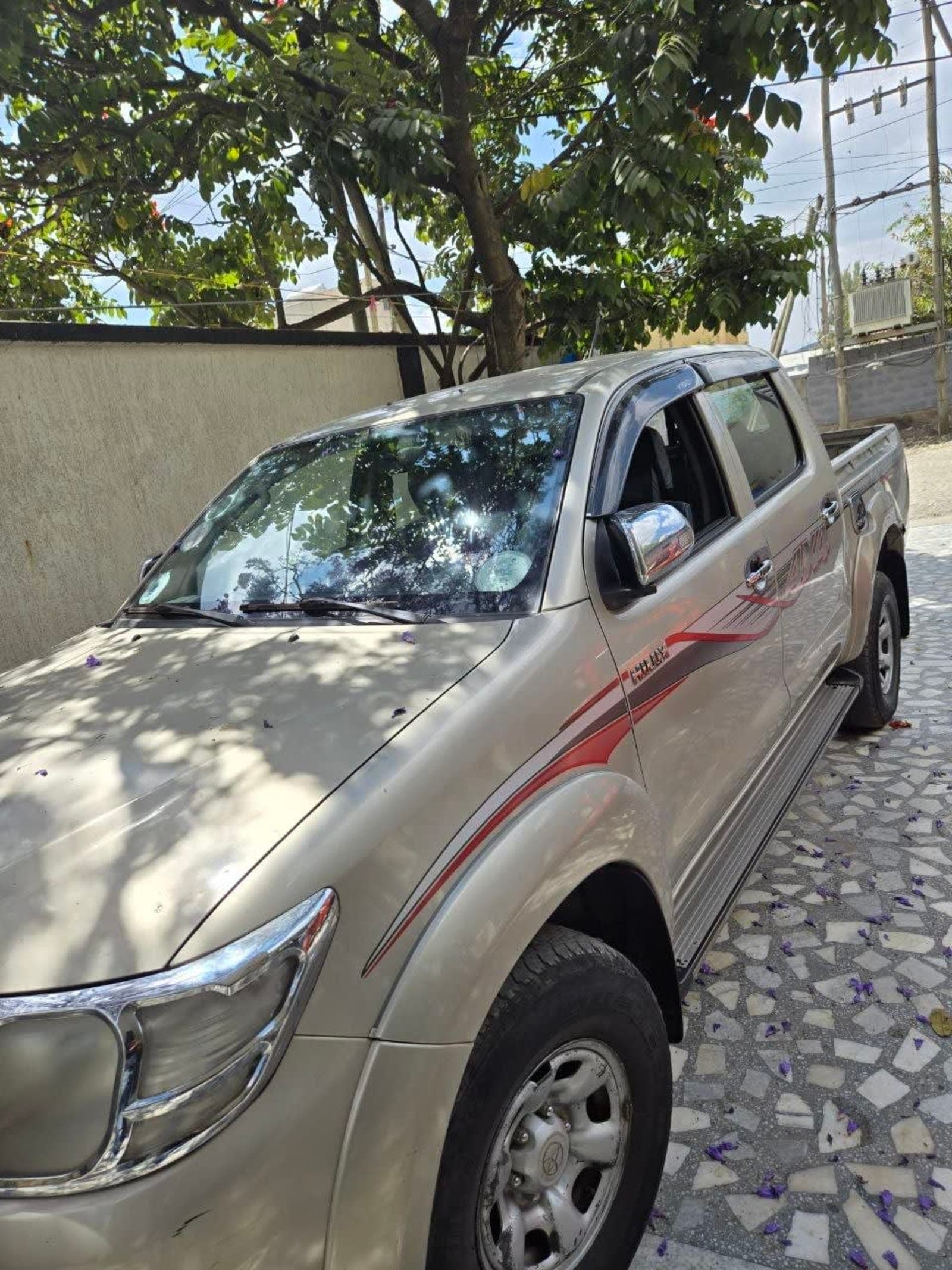 2014 Toyota Hilux Double Cab — photo 2