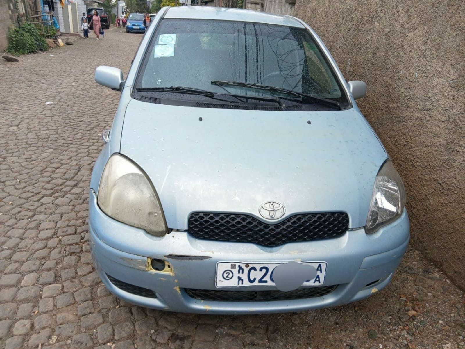 2004 Toyota Vitz