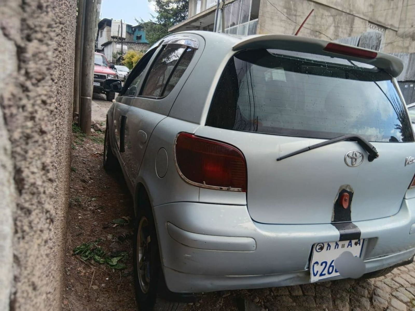 2004 Toyota Vitz — photo 4
