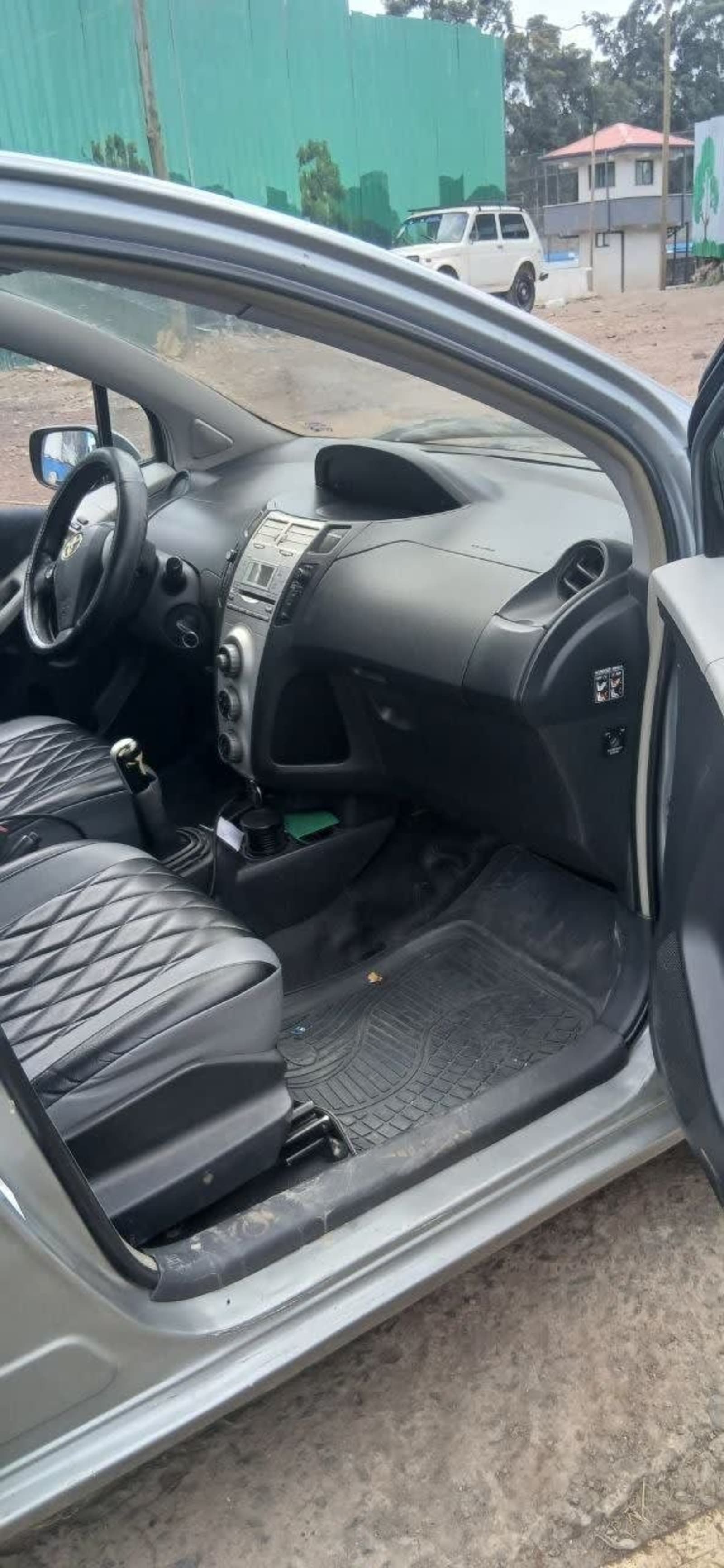 2006 Toyota Yaris compakt — photo 6