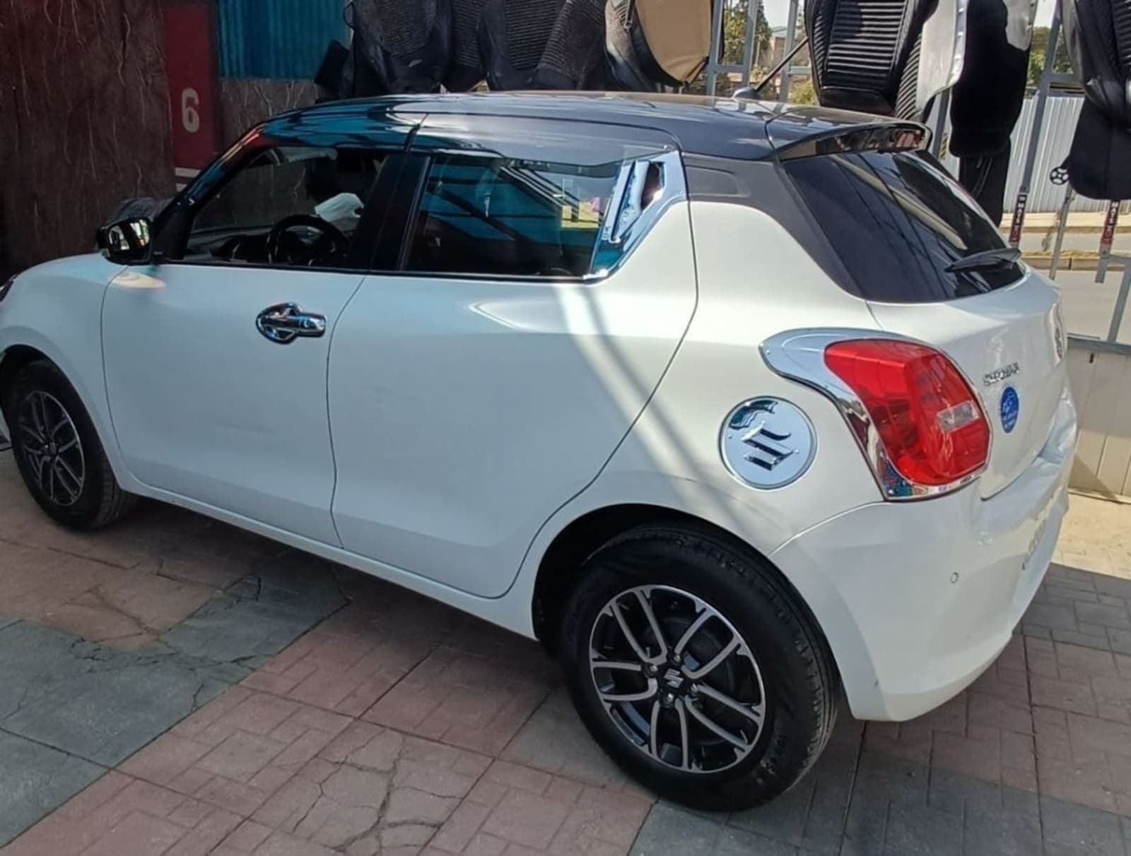 2022 Suzuki Swift — photo 5