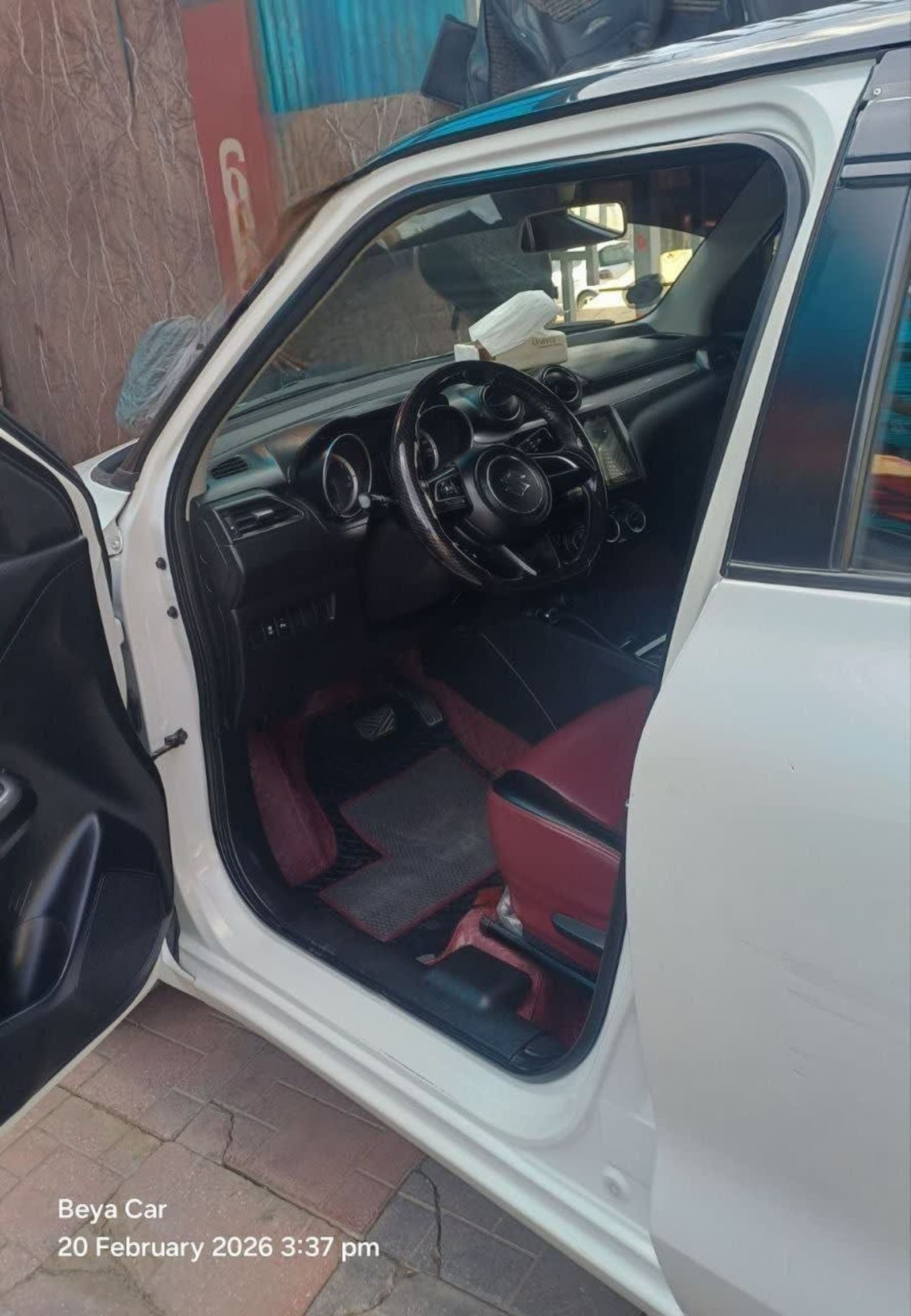 2022 Suzuki Swift — photo 7