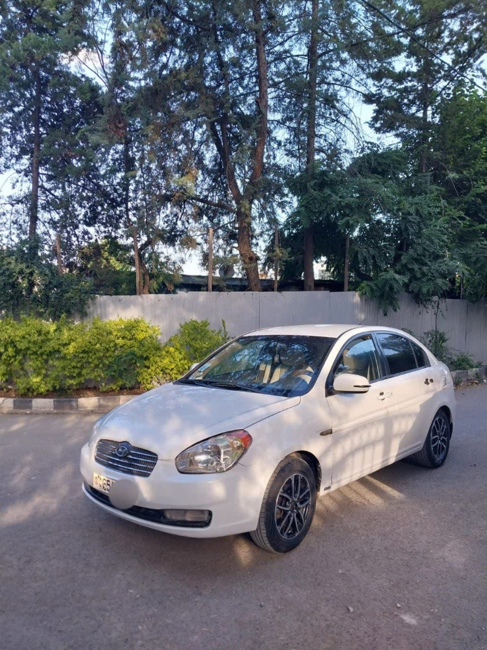 2010 HYUNDAI ACCENT — photo 6