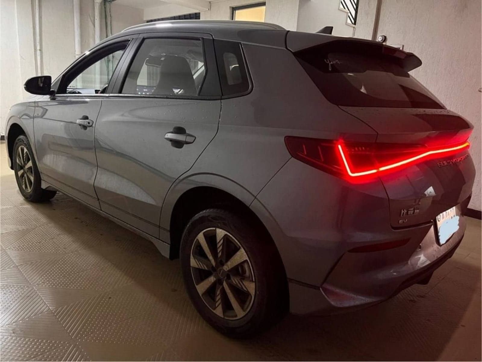 2024 BYD E2 — photo 2