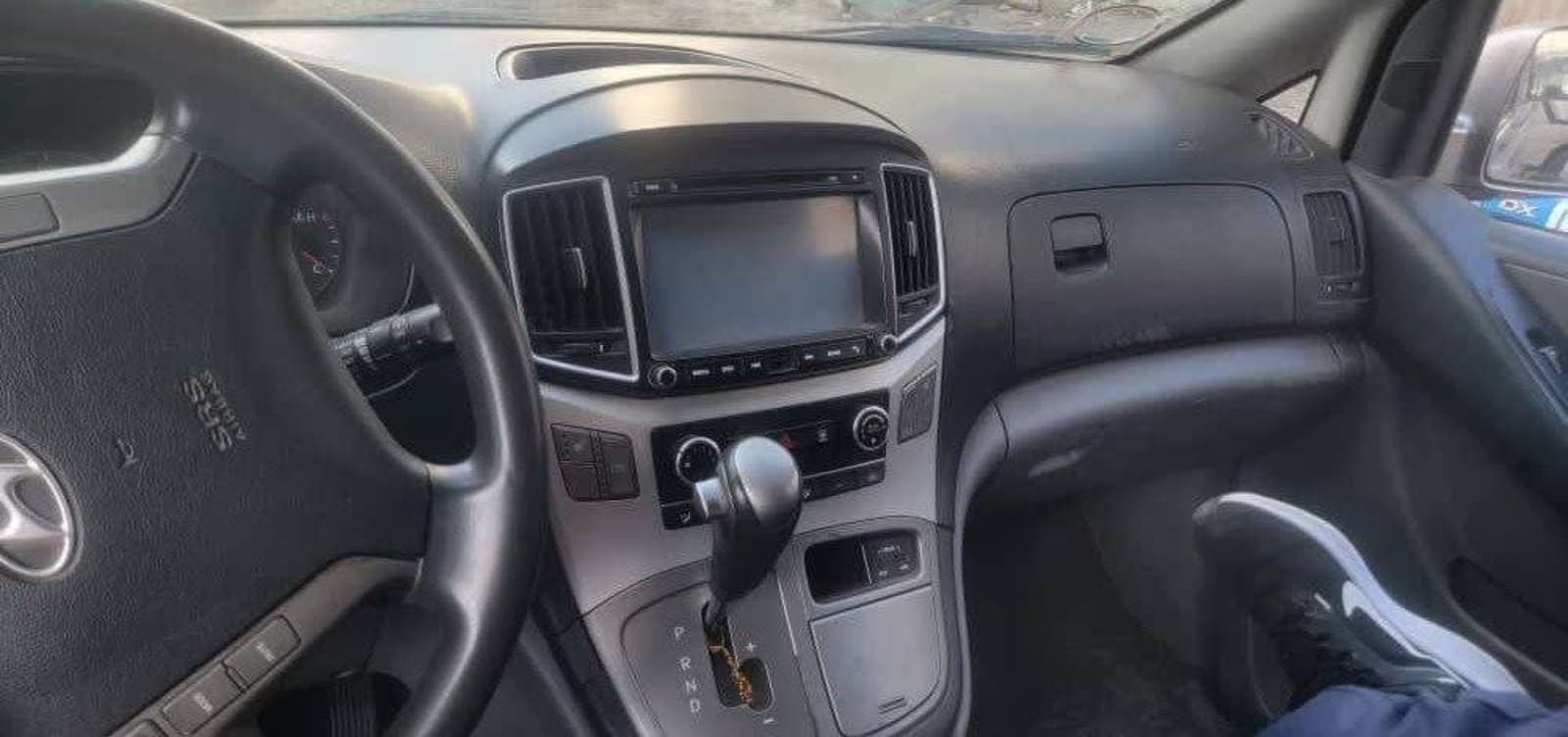 2016 Hyundai Grand Starex — photo 3