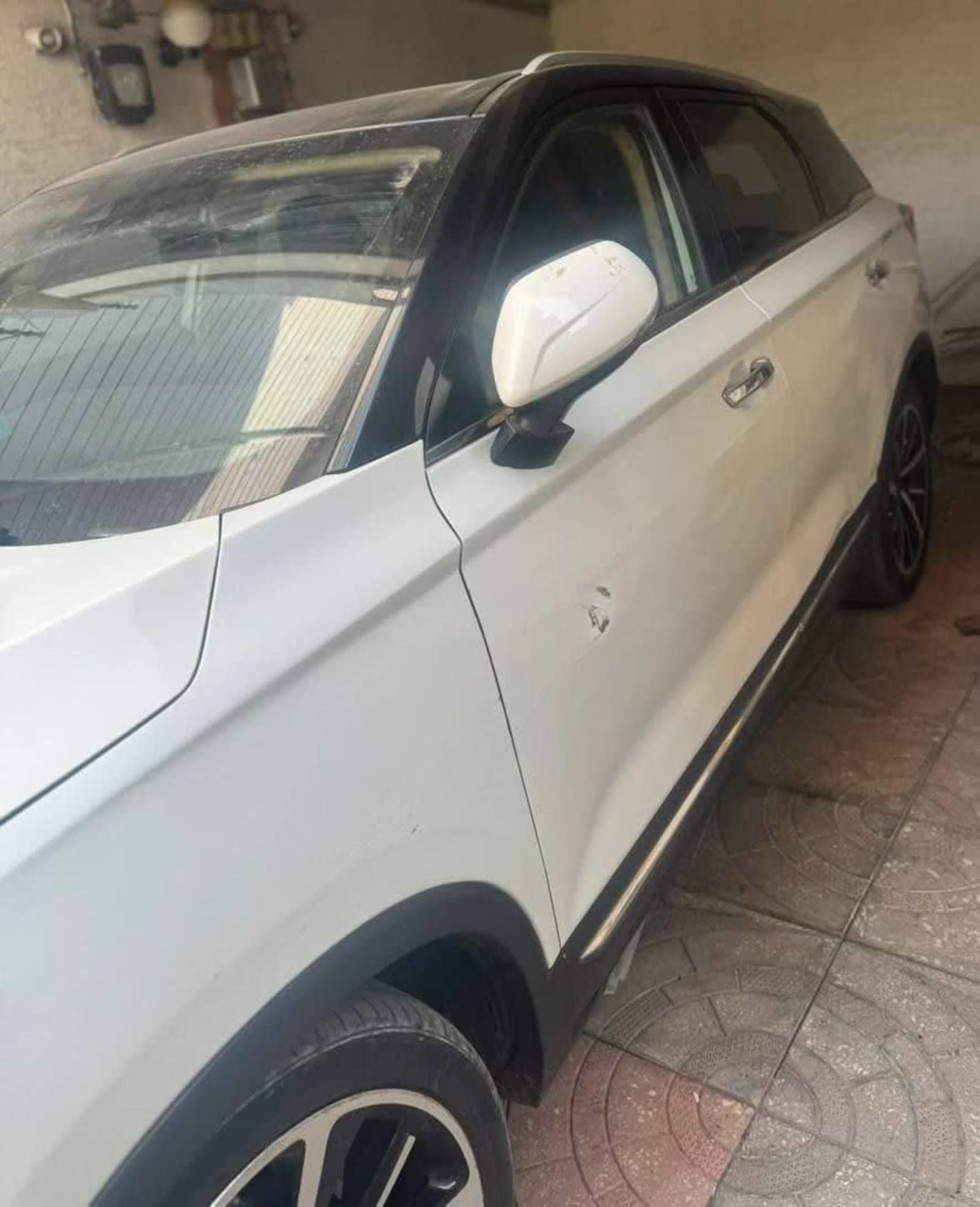 2022 FAW Bestune T77 — photo 2